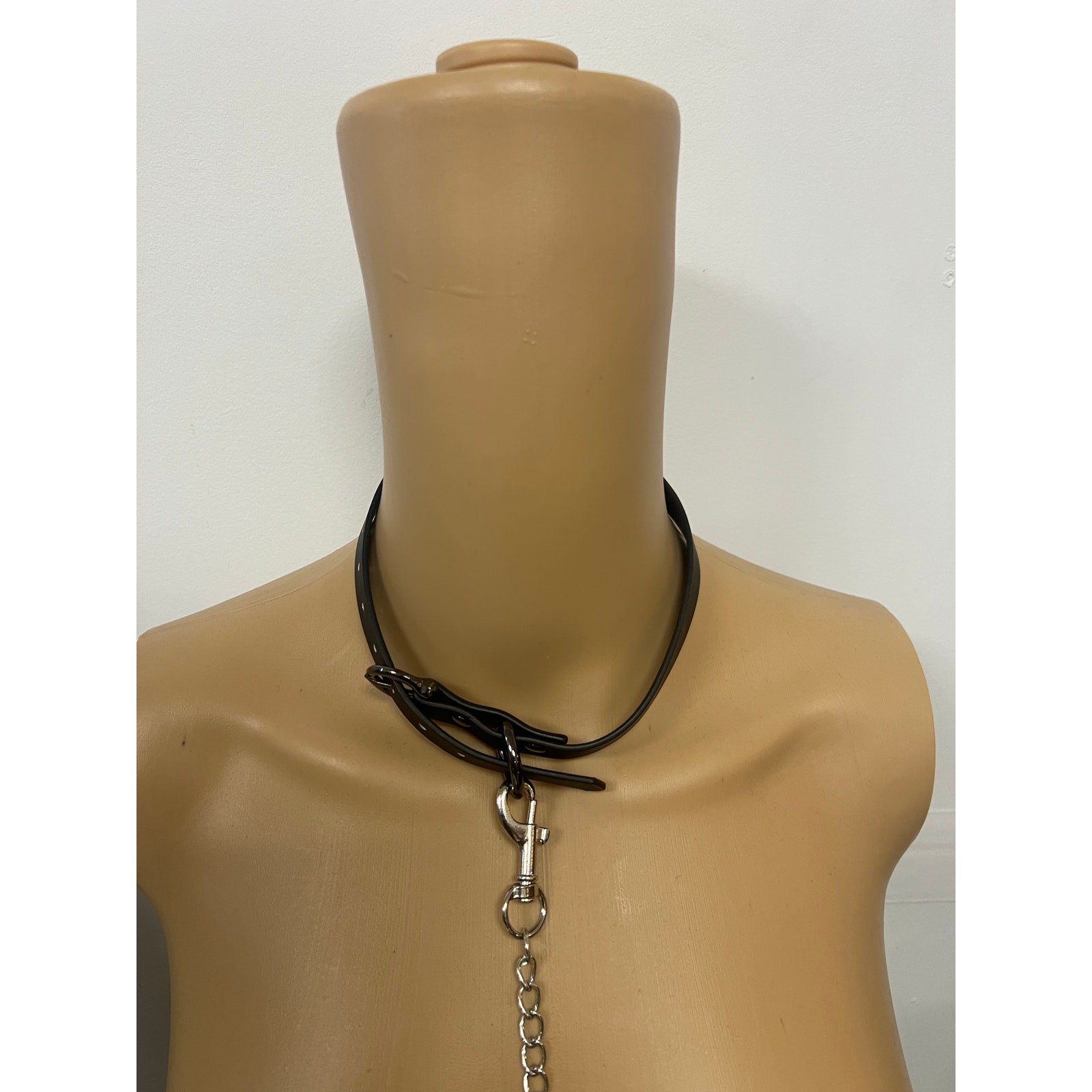 Gothic Thermochromic Faux Leather Choker with Detachable Leash
