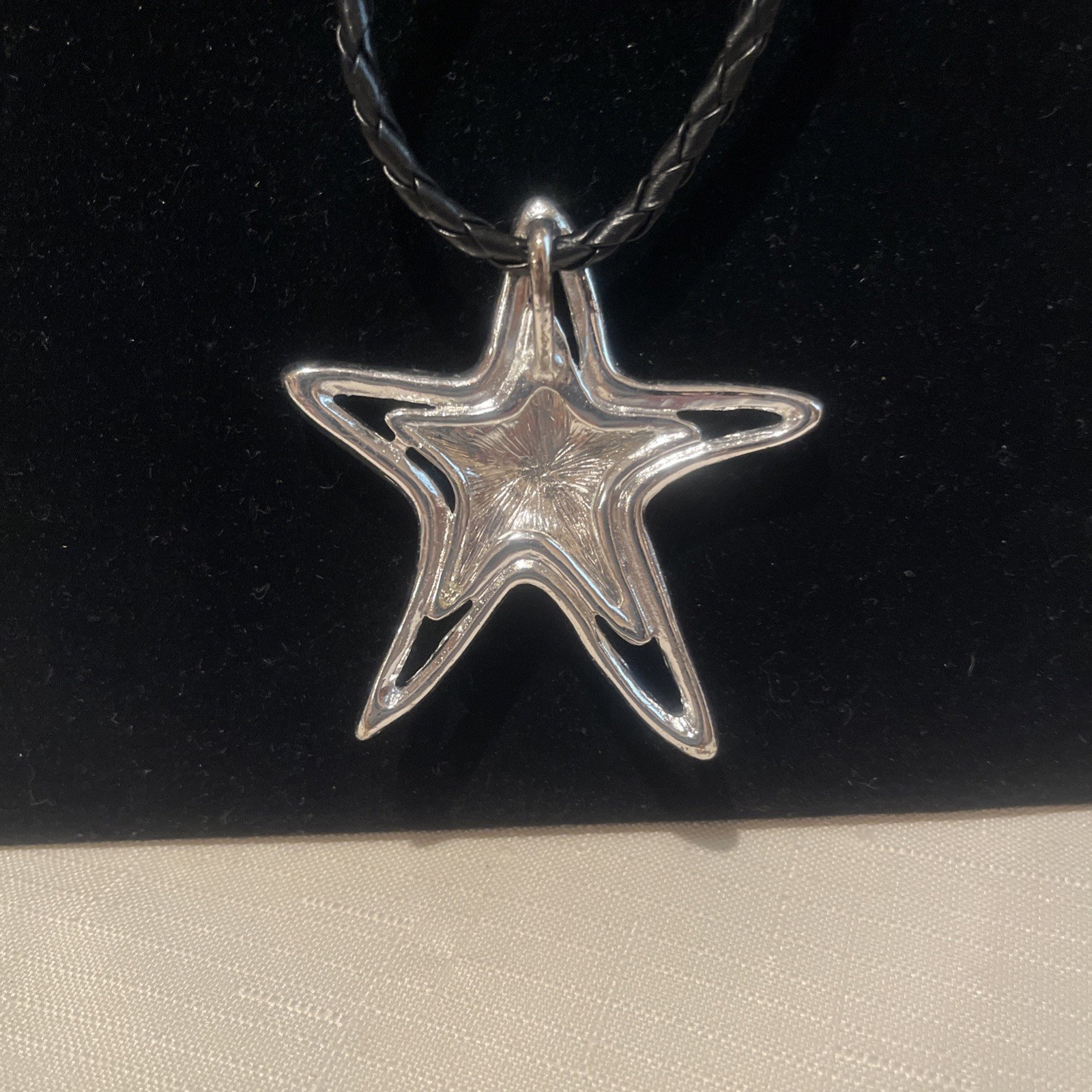 Silver STARFISH NECKLACE ,Ocean Nautical Coastal BEAUTIFUL! ❤️