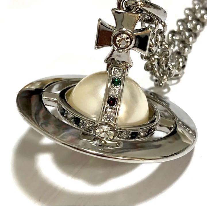 Vivienne Westwood Necklace Small Orb pearl silver w/drawstring [V1108
