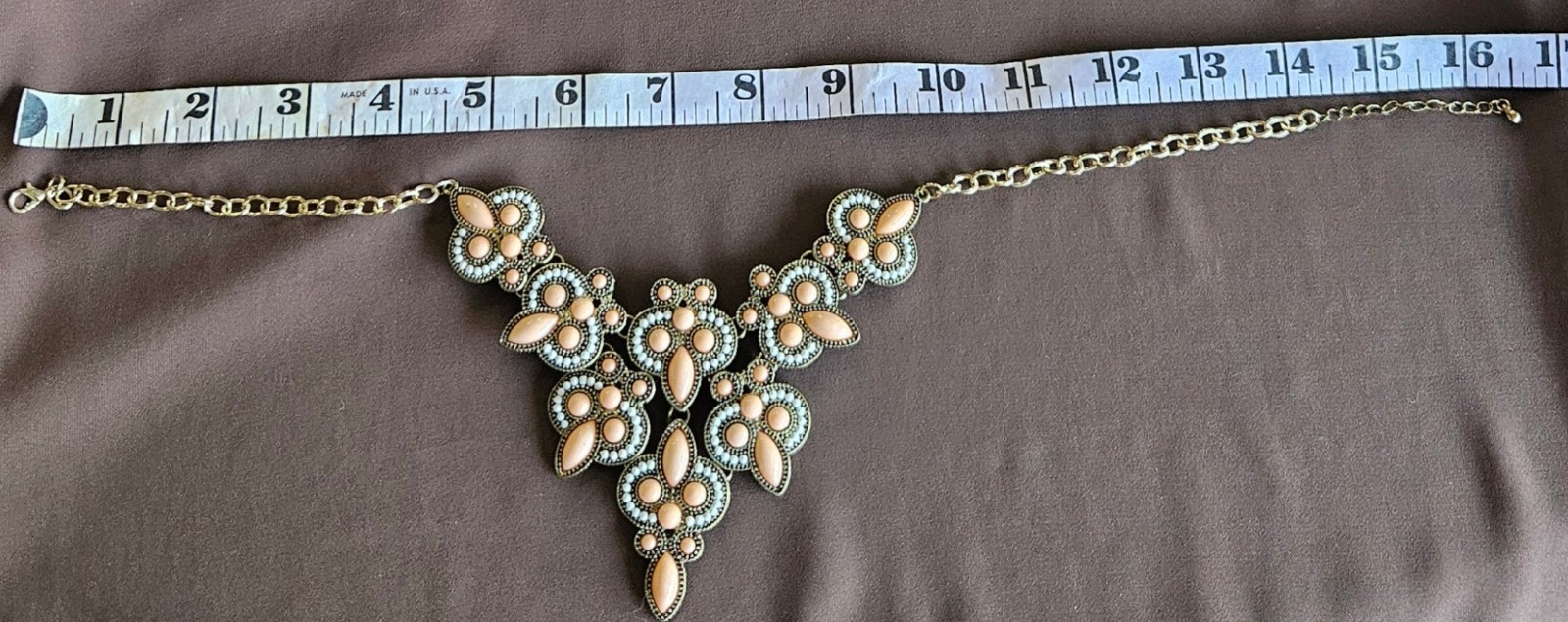 Peach Cabochon White Bead Floral Drop V-Shaped Bib Necklace 14 Inch