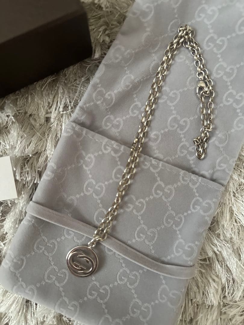 Excellent GUCCI Silver Logo Pendant Necklace