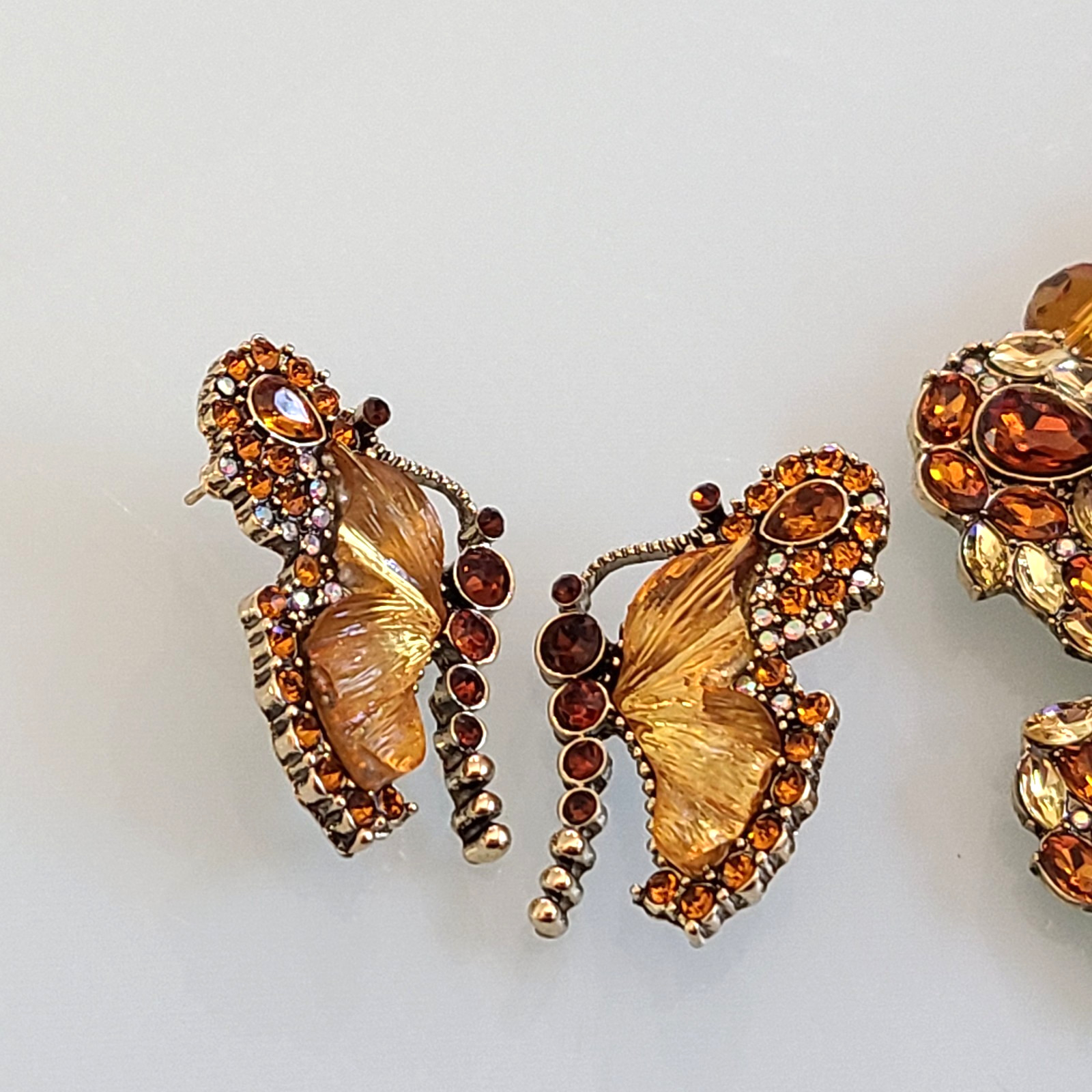 MAGNIFICENT HUGE 2 3/4 ” BUTTERFLY NECKLACE AND EARRINGS SET FACETED CRYSTALS