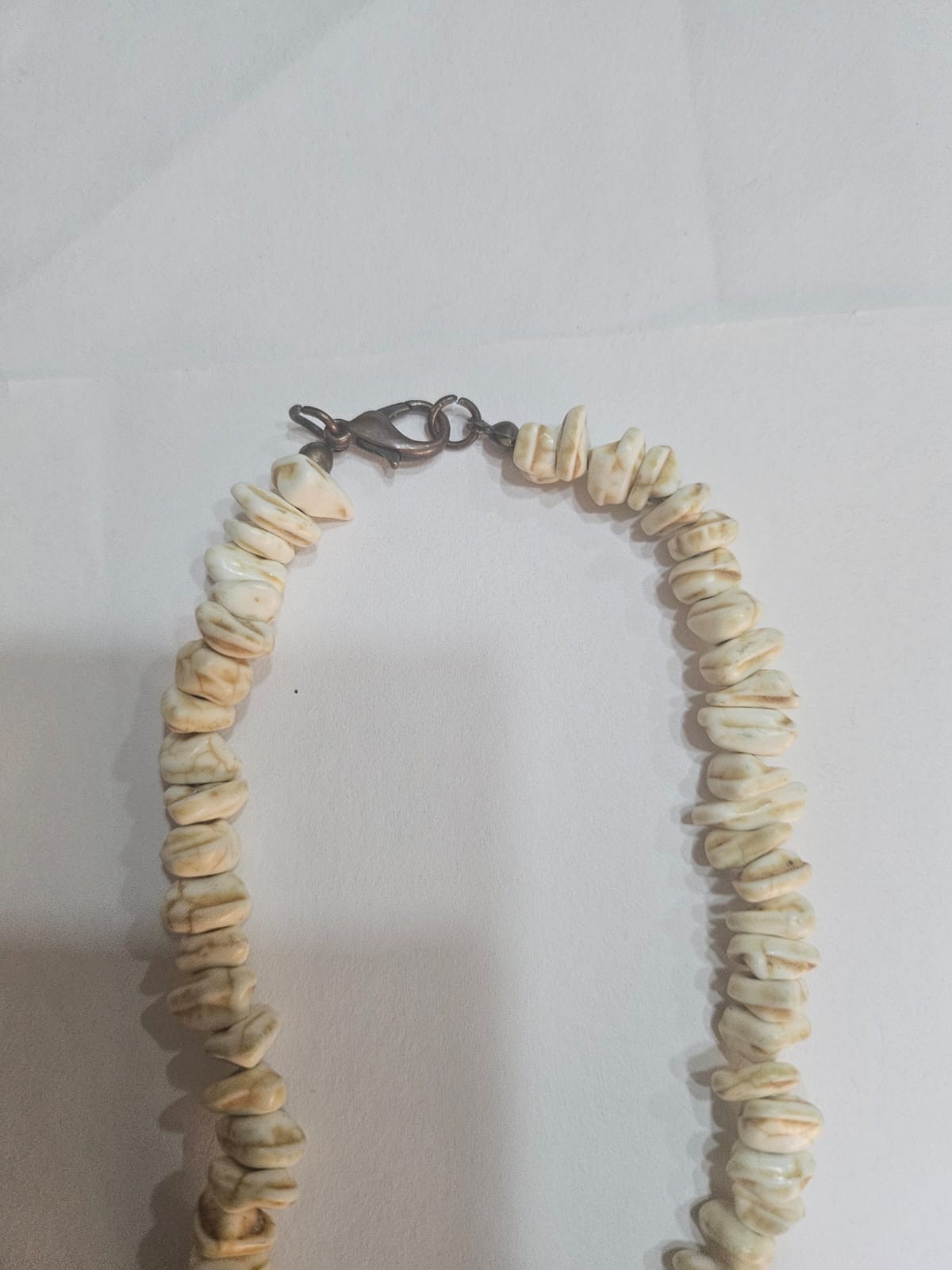 Boho White Stone Beaded Necklace with Vintage Floral Pendant Statement Jewelry