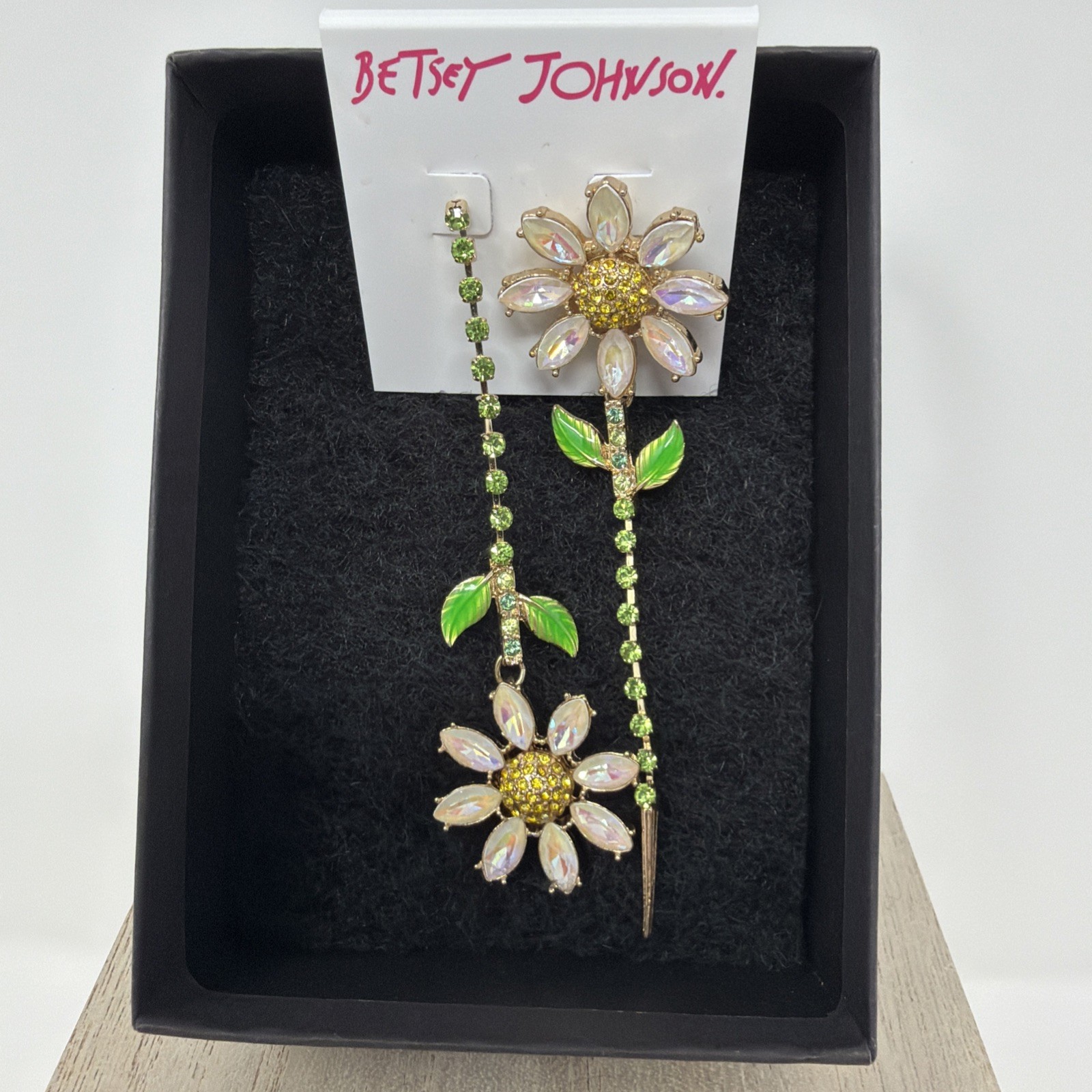 Betsey Johnson Daisy Mismatch Earrings Iridescent Rhinestone Gold Tone Flower