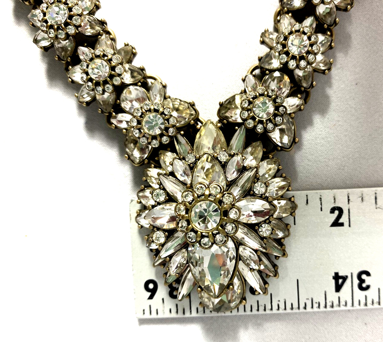 Beautiful elegant Chloe & Isabel Starburst Clear Rhinestone Necklace Wedding
