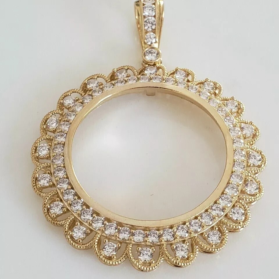 Women’s Beauty Pendant 2Ct Round Cut Simulated Diamond In 14K Yellow Gold Plated