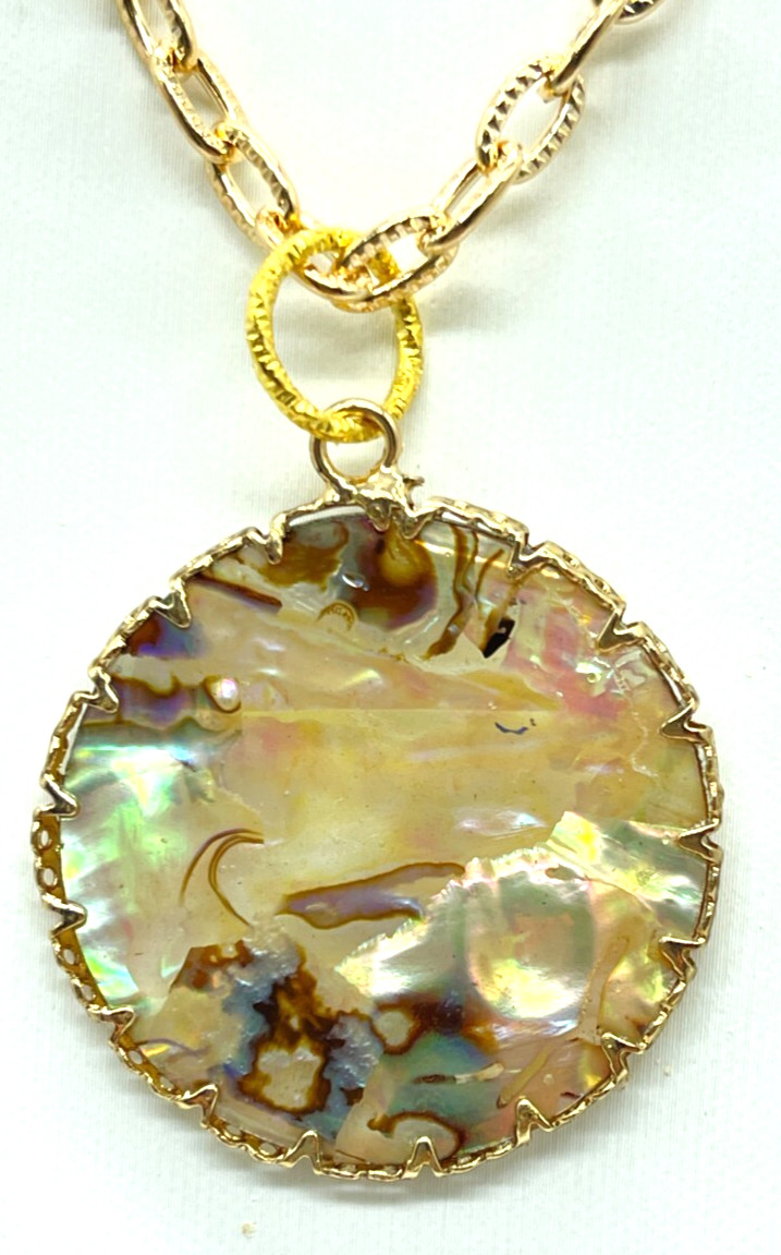 Necklace Gold Tone 28 mm Round Earth Tone Abalone on 24″ Gold Stamped Chain