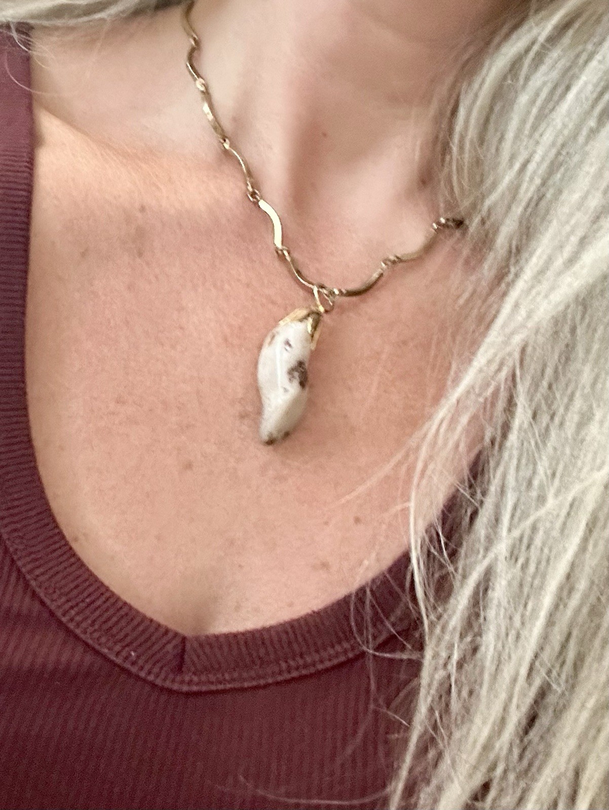 Gold Tone Bar Link Chain Necklace Freeform White Brown Stone Pendant