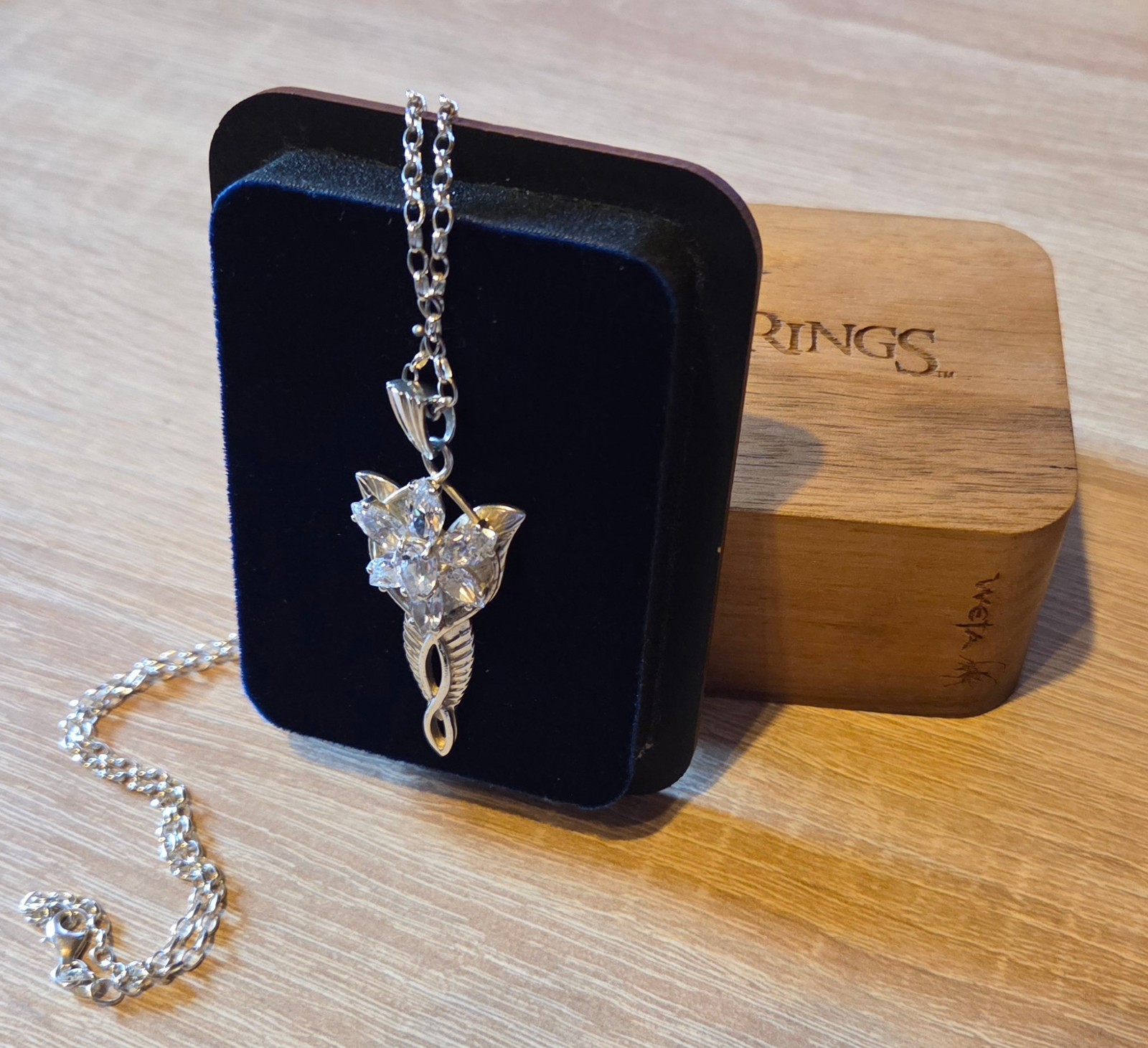 WETA / JENS HANSEN – The Evenstar Pendant (925 sterling silver)