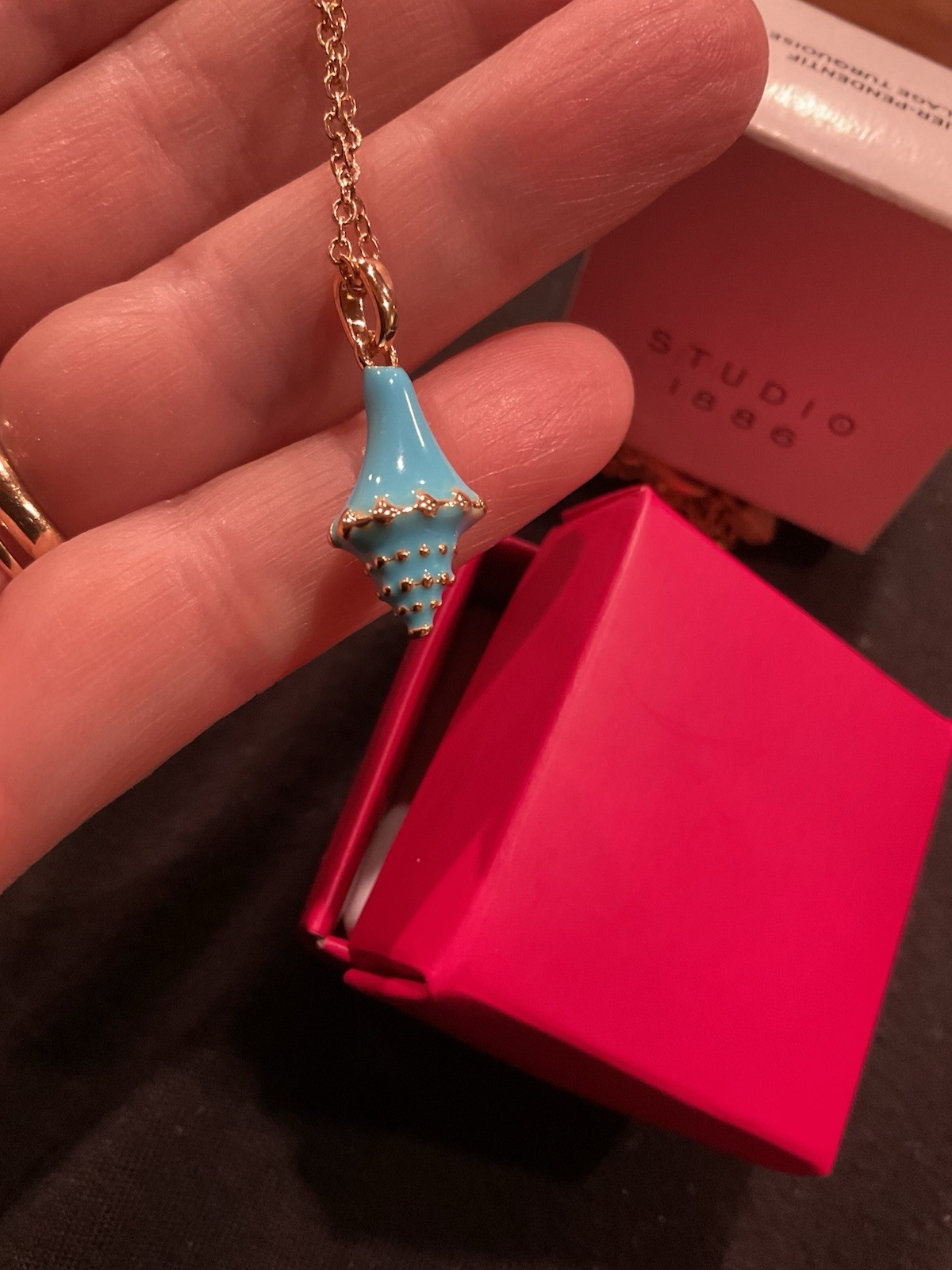 Rare NIB Avon Studio 1886 Turquoise Enamel CONCH seashell Necklace New Nautical