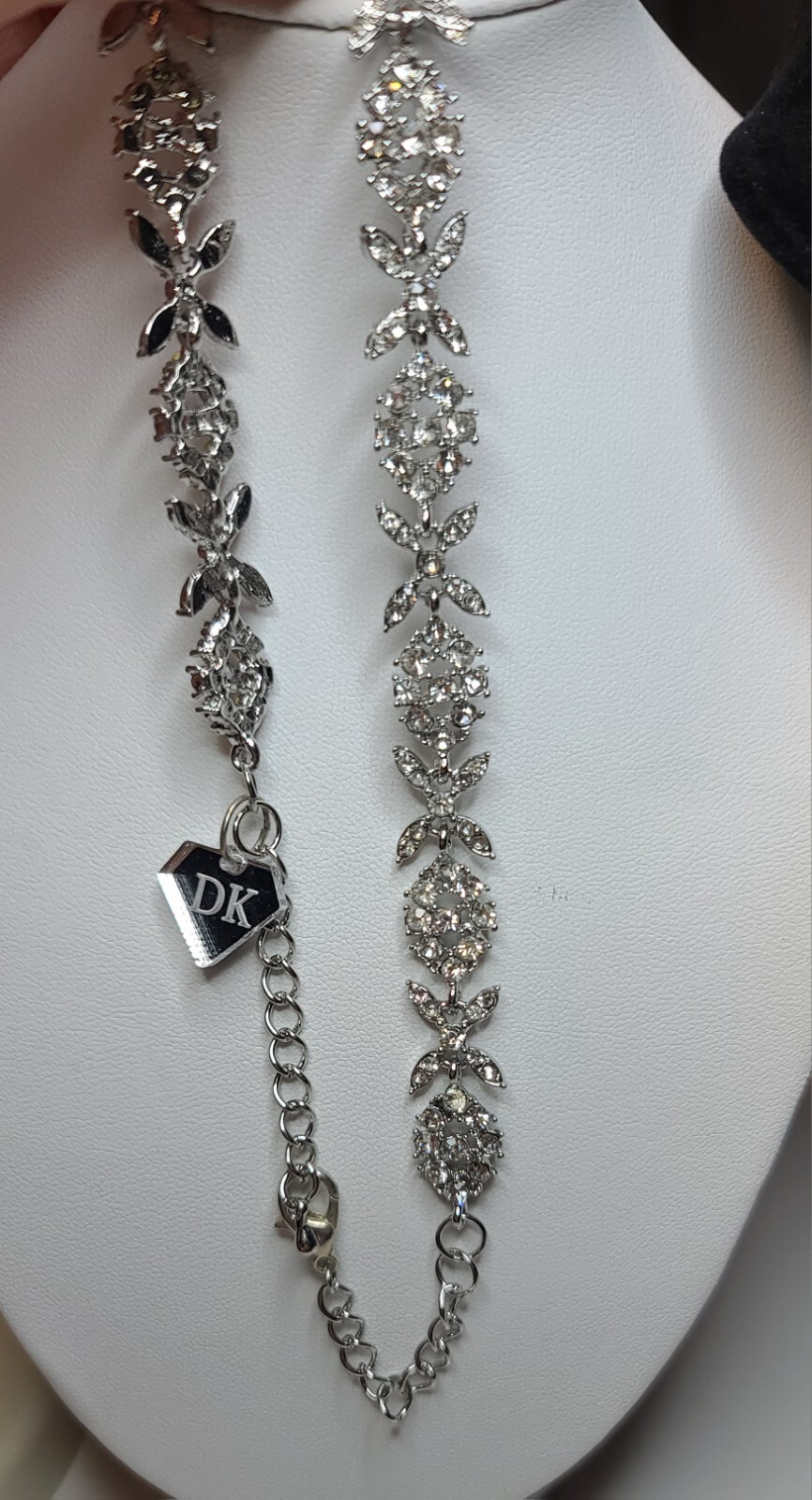 Womens Silver Toned 1.5 mm – 3 mm Rhinestone 15″ Chocker Set Earrings 1 1/2″