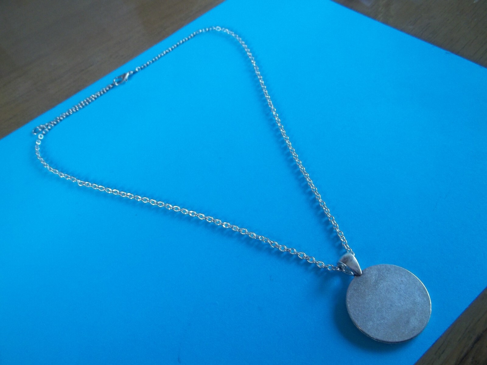 WREN FARTHING – LIMITED EDITION – SILVER CASED PENDANT NECKLACE – 1938 to 1955