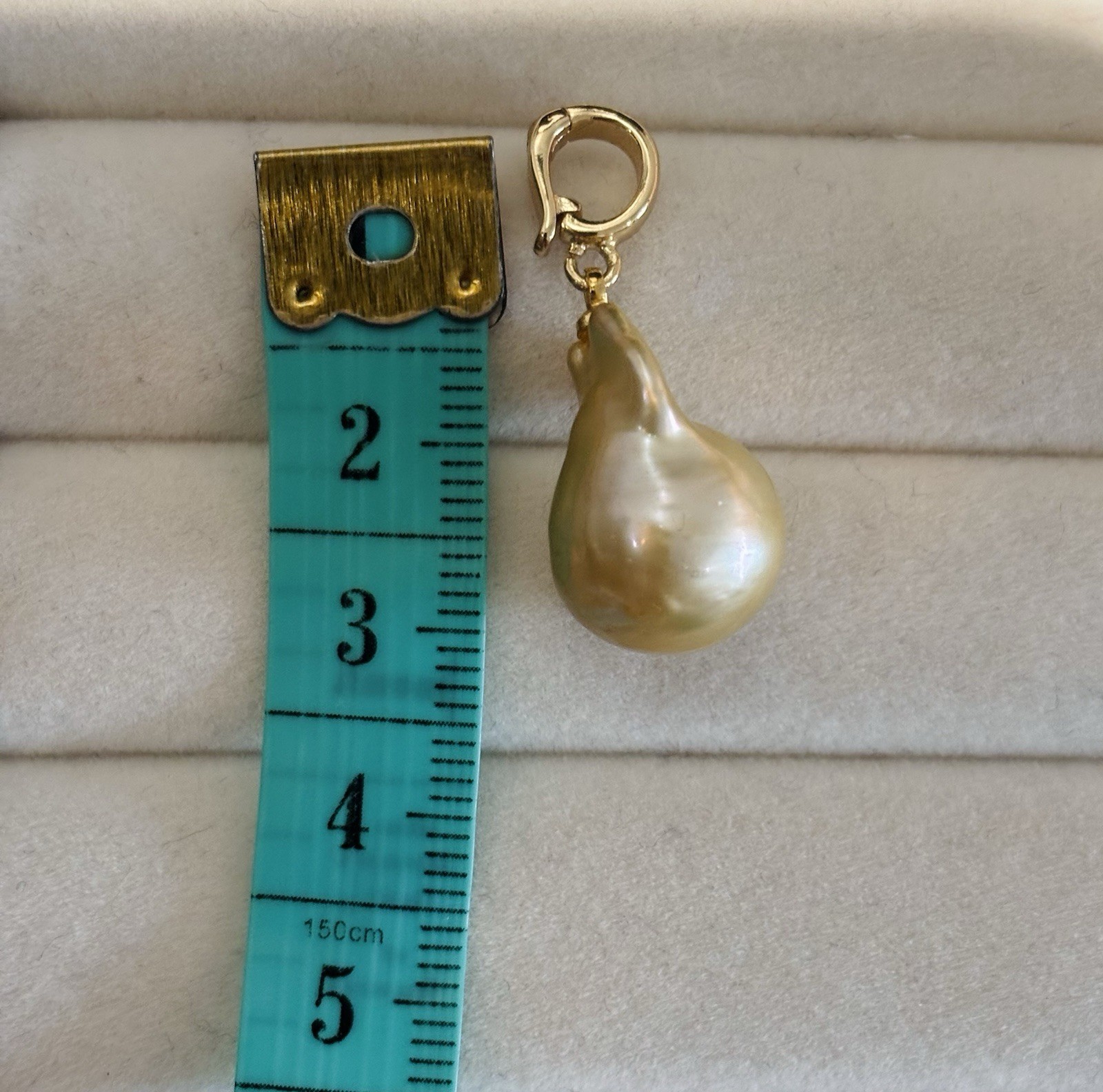 Warm Golden Baroque Pearl Pendant | Fully Openable Gold Plated Clasp | Charm