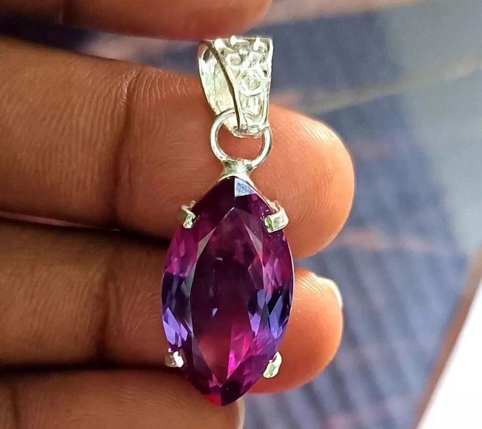 26 CT+ Natural Color Change Marquise Alexandrite 925 Silver Gemstone Pendant