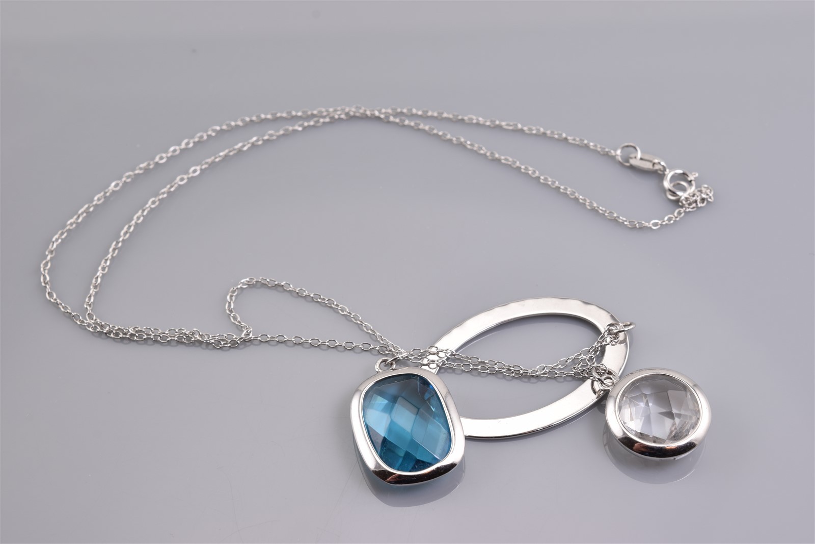 Victoria Townsend Sterling Silver 32mm Faceted Blue White 925 Pendant 18″ Chain