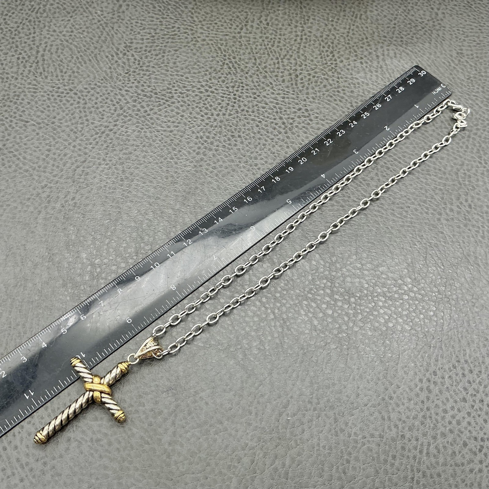 Silver Gold Tone Cross Pendant Necklace 22 In Lobster Clasp Womens Religious