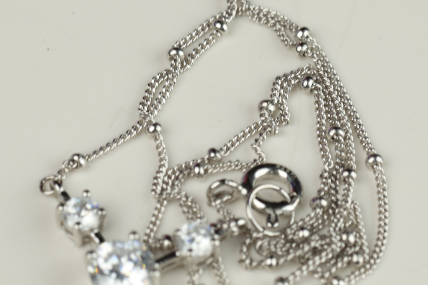 925 Sterling Silver Three Stone Cubic Zirconia Necklace 18″ Beaded Chain China