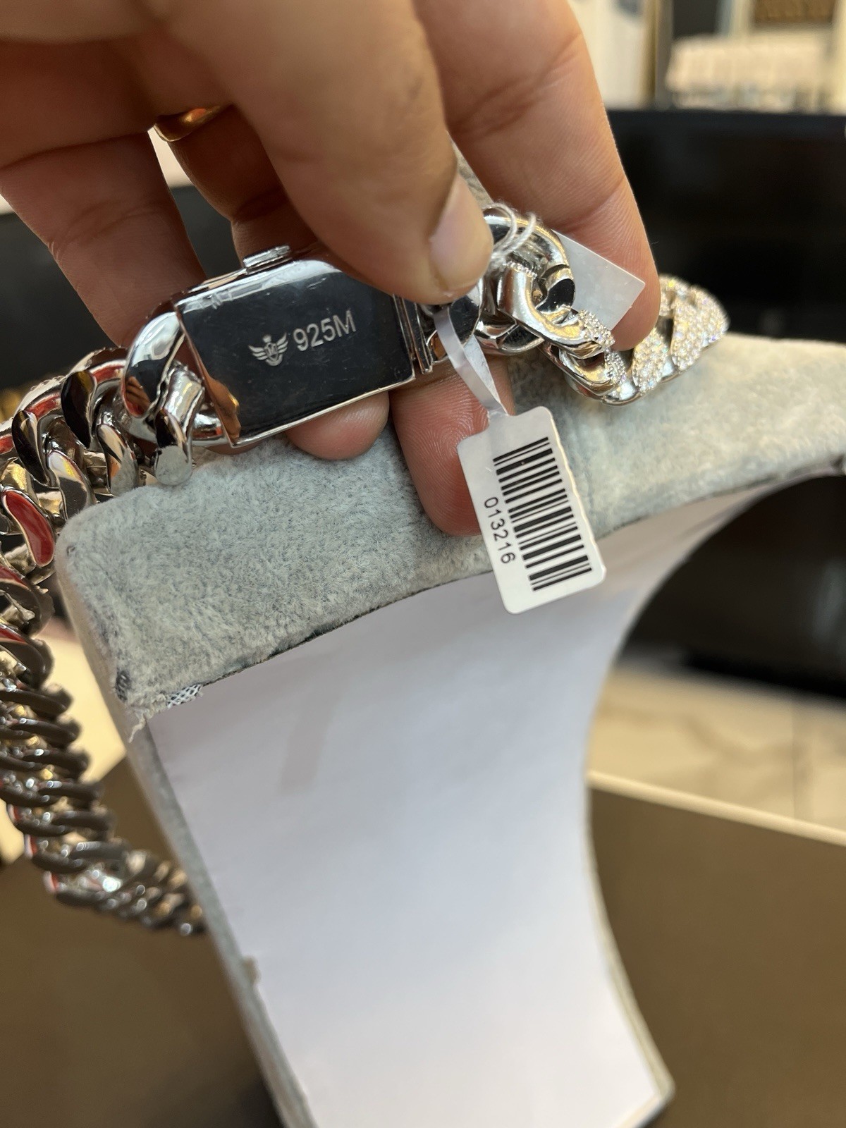 925 Sterling Silver Moissanite VVS Cuban Link 22in – barcode 013216