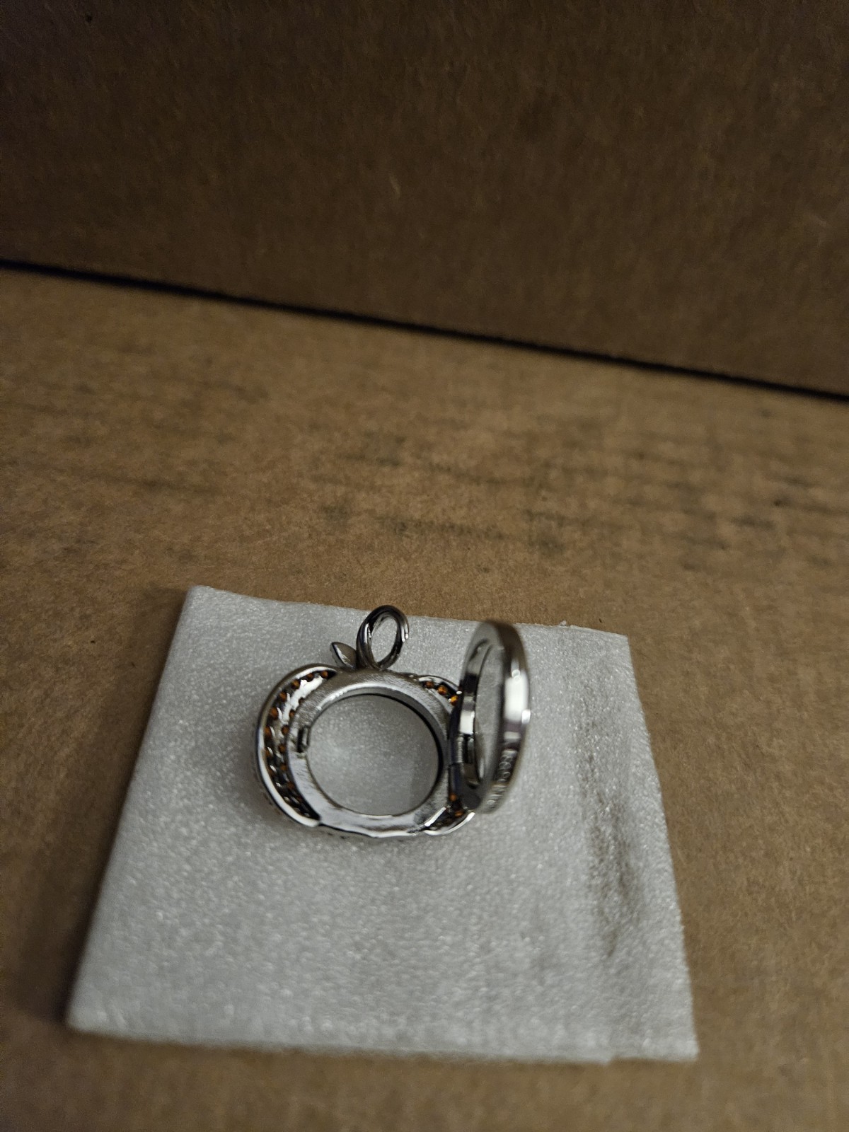 Origami Owl Silver Sculpted Pumpkin Living Locket With Crystals Set LK1172