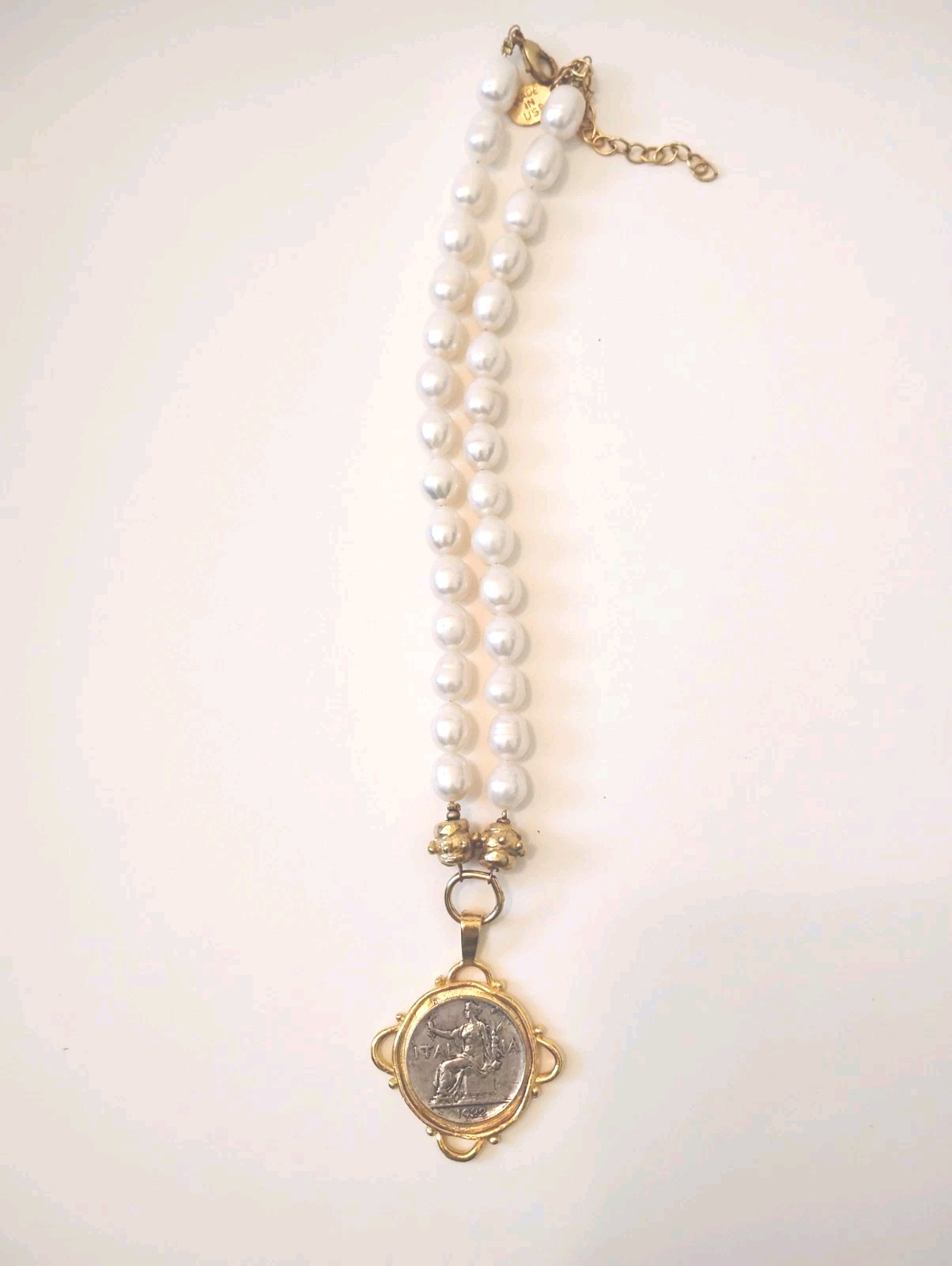 Susan Shaw Italy 1922 Italia “Liberty” Coin Gold Color Frame Pearl Necklace 16”