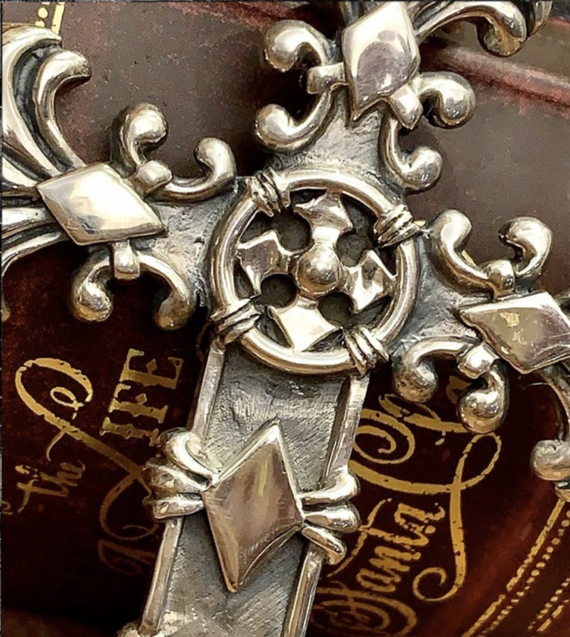 CRAZY PIG DESIGNS X large Classic Cross Pendant New w/Box RARE!!