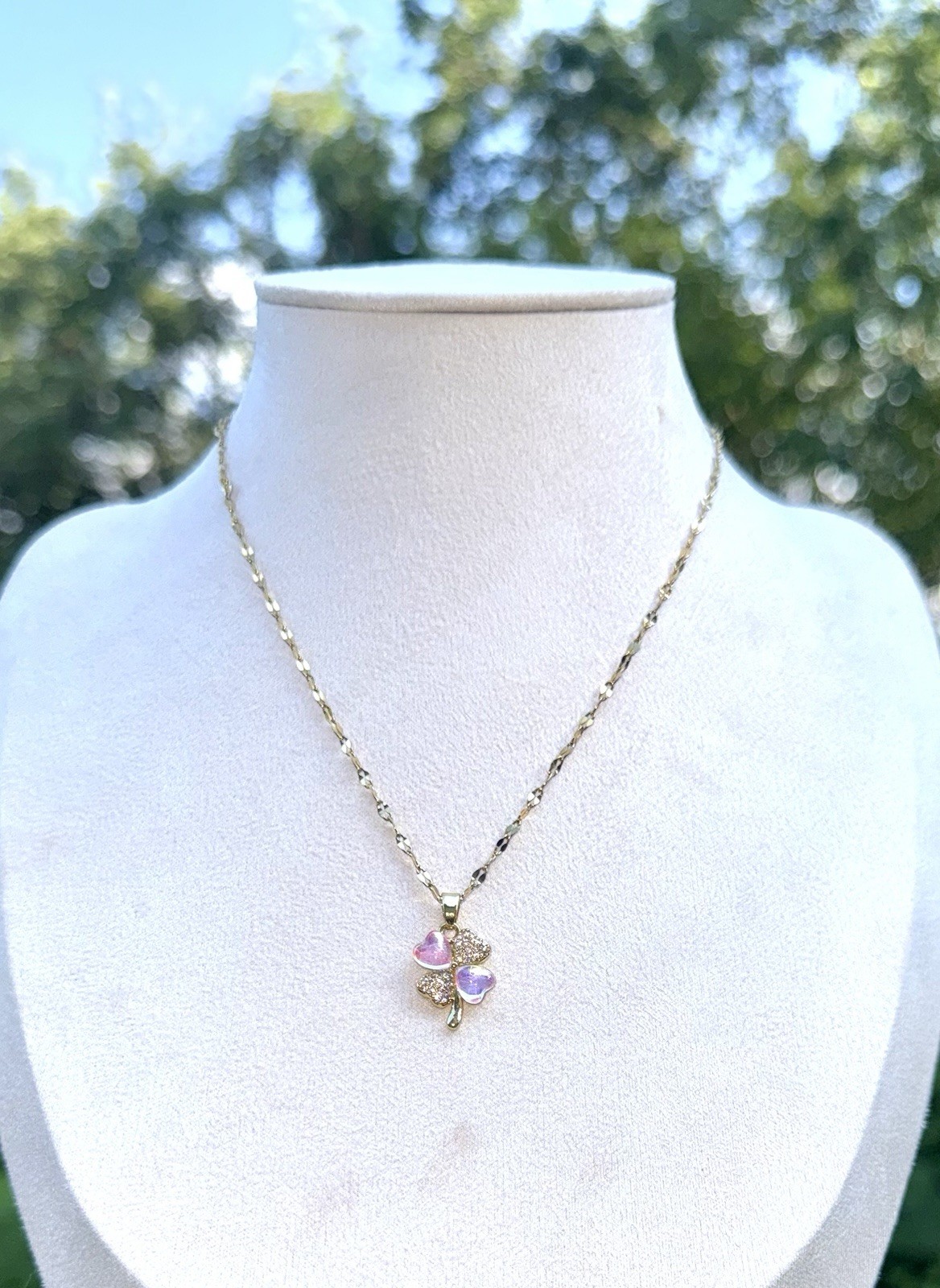 Gold Tone Cable Chain Necklace w/ Flower Charm Pendant, Flowers & Plants