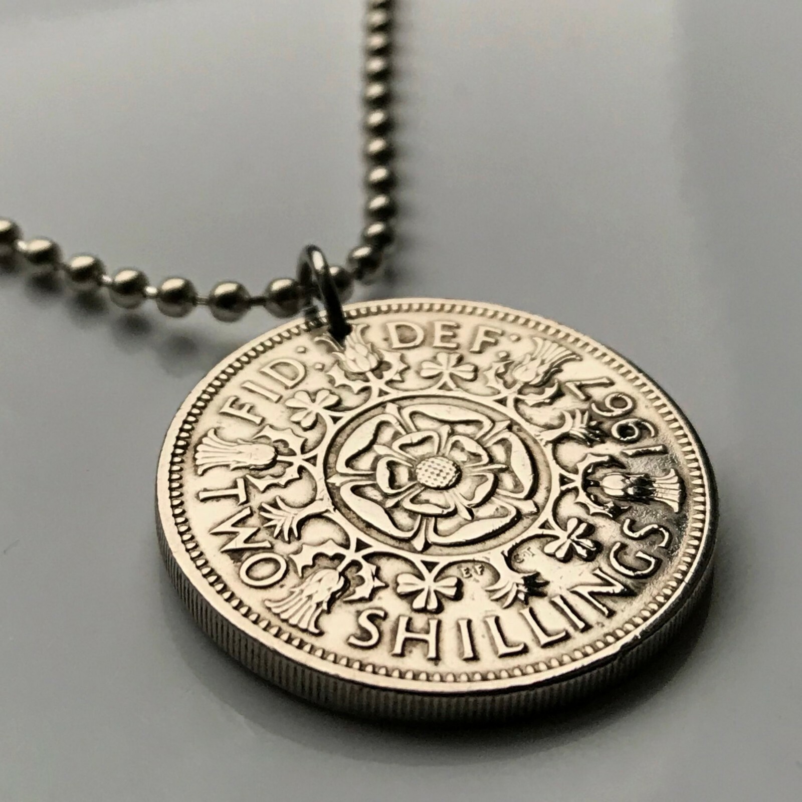 United Kingdom England 2 Shillings coin pendant English tudor rose London 001772