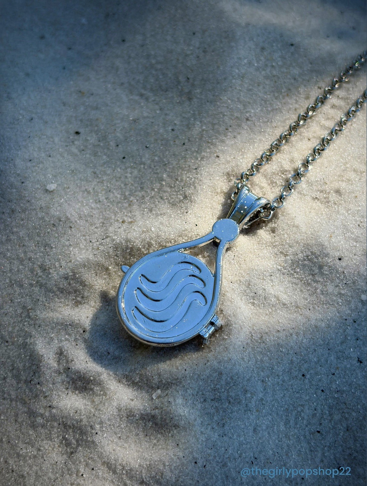 Moon Pool Silver Locket From H20 Just Add Water Cleo Emma Rikki Stones