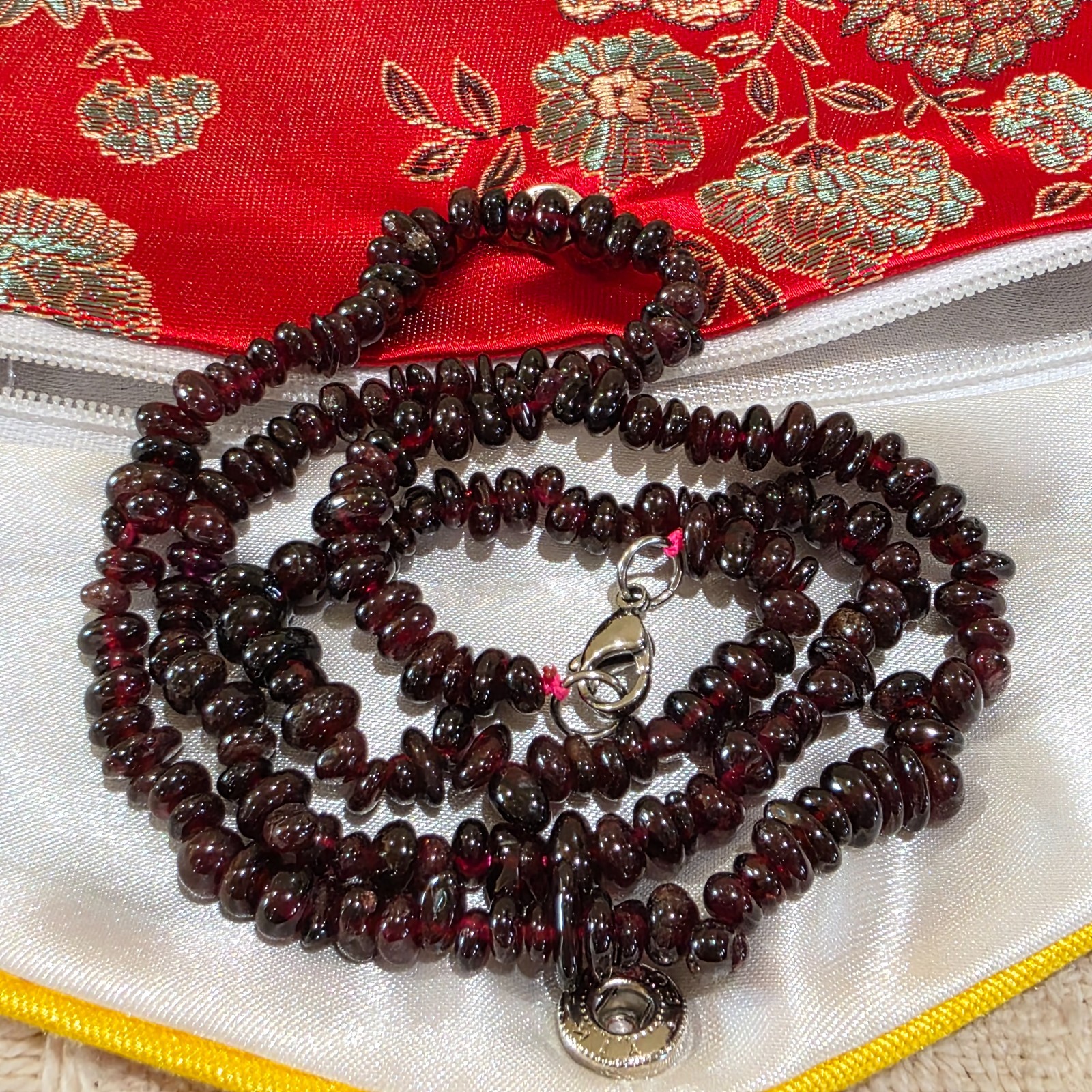 Vintage Natural Red Garnet Nugget Bead Beaded Necklace Original Silk Satin Bag