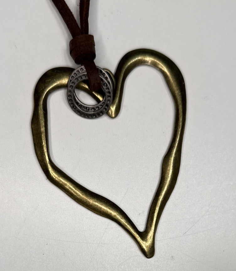 Fabu Jewelry Heart Necklace Mixed Metal Leather Cord NWOT￼