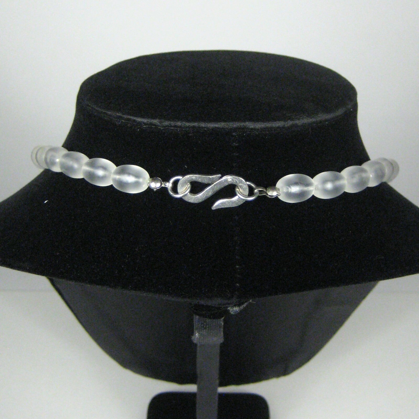 Colorless Beaded Necklace Strand 33 in Silvertone Plastic Graduated Jewelry