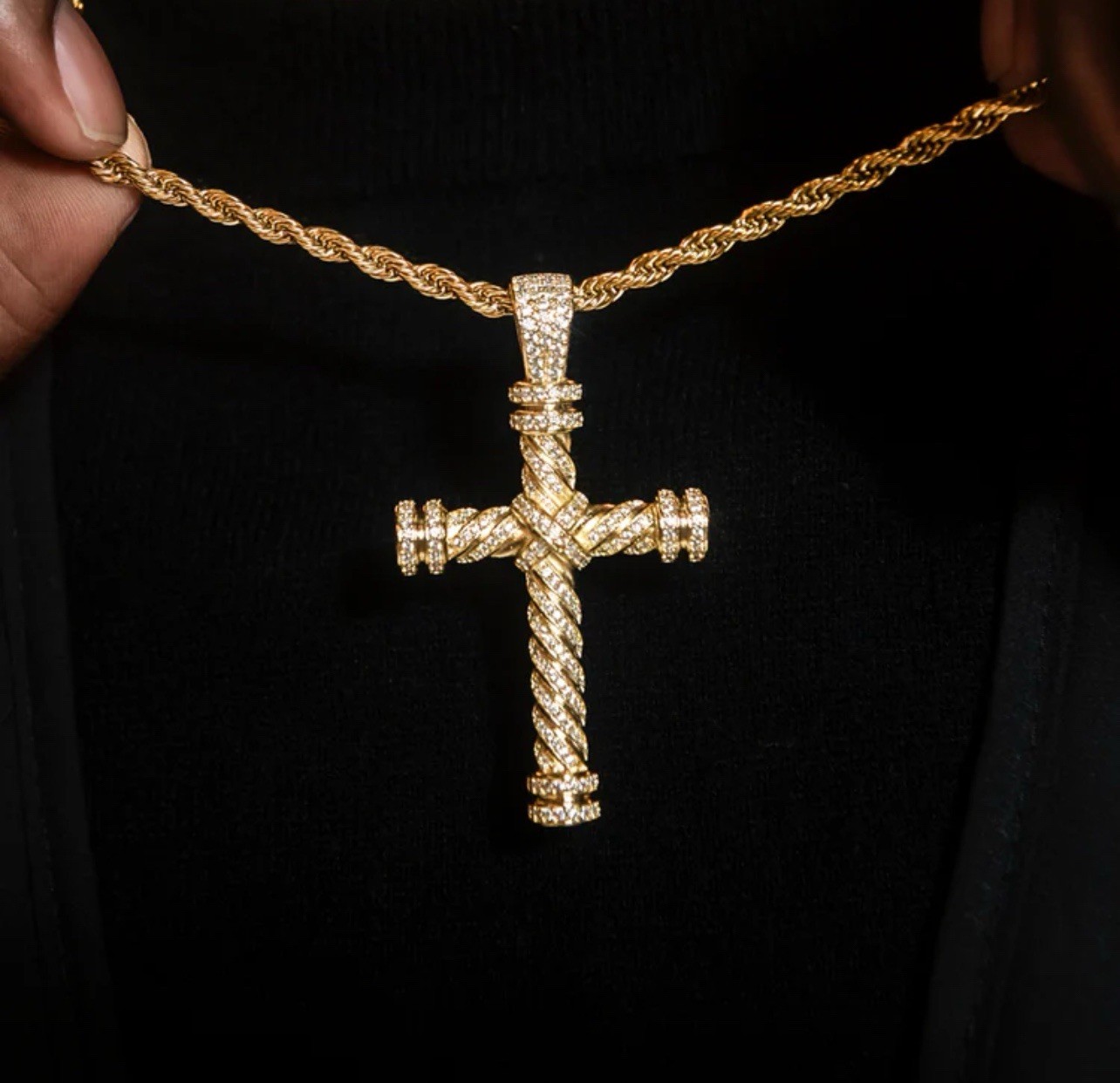 18k -28grams CZ Stones Gold Cross By GLD. W/O Chain. Large Cross Only 2.5×1.5”