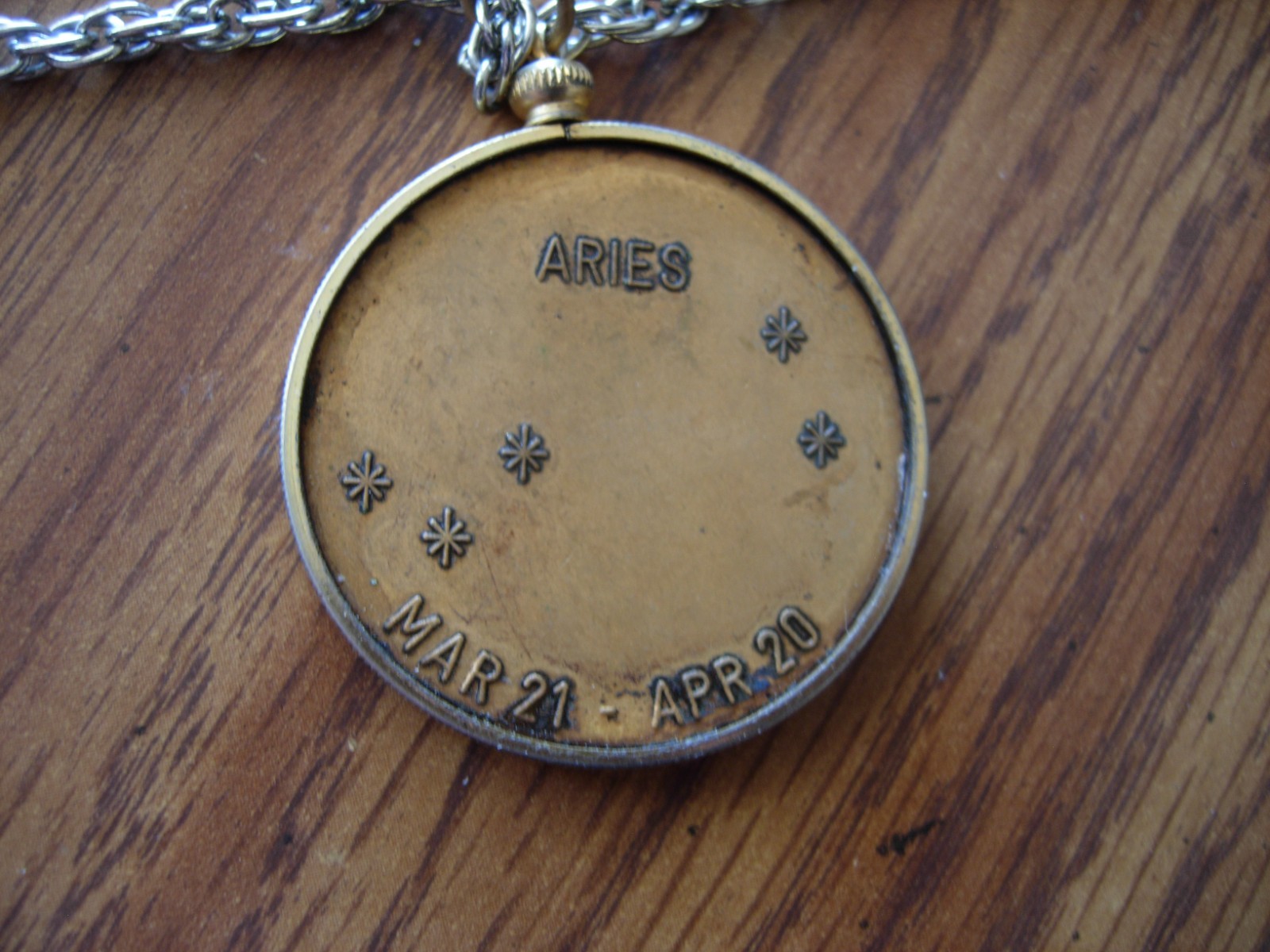 Undated Astrological ‘ARIES’ Pendant w/Steel Rope 24″ Chain Preowned Condition!!