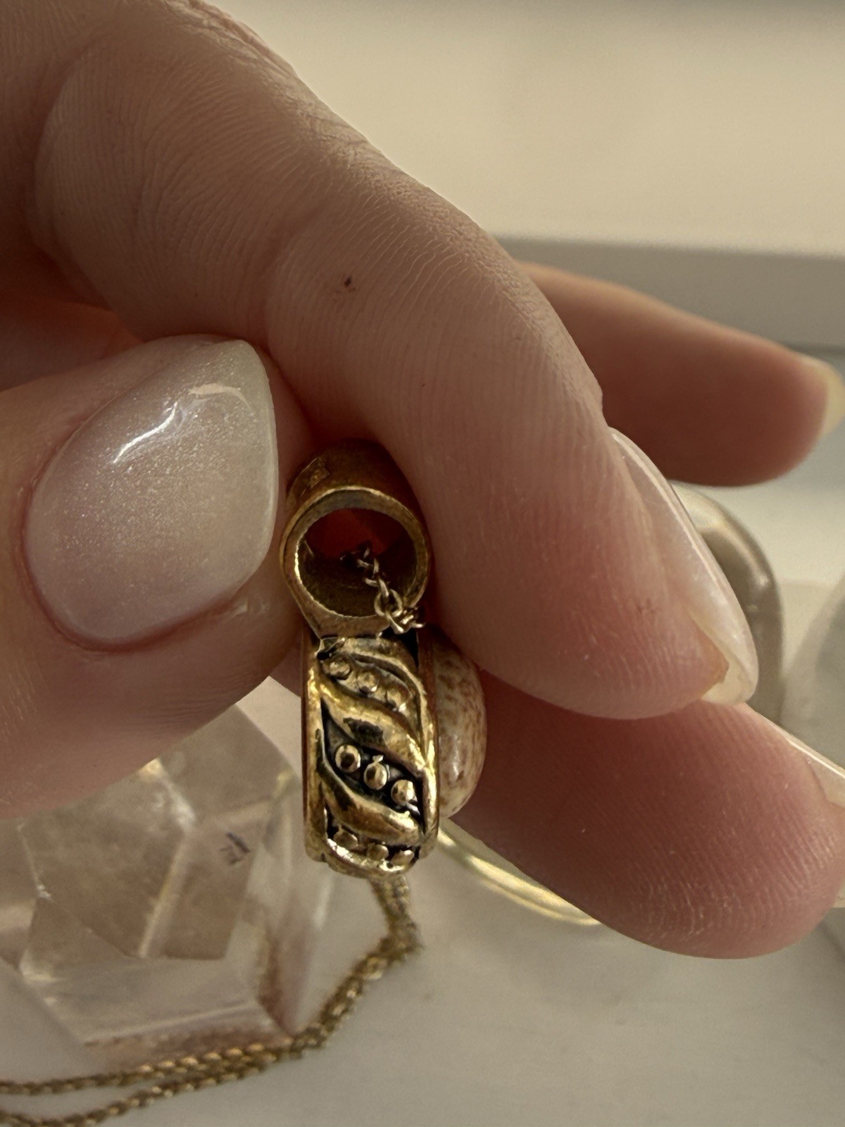 Vintage Roman Gold Tone Oval Stone Pendant Necklace Classic Signed Retro