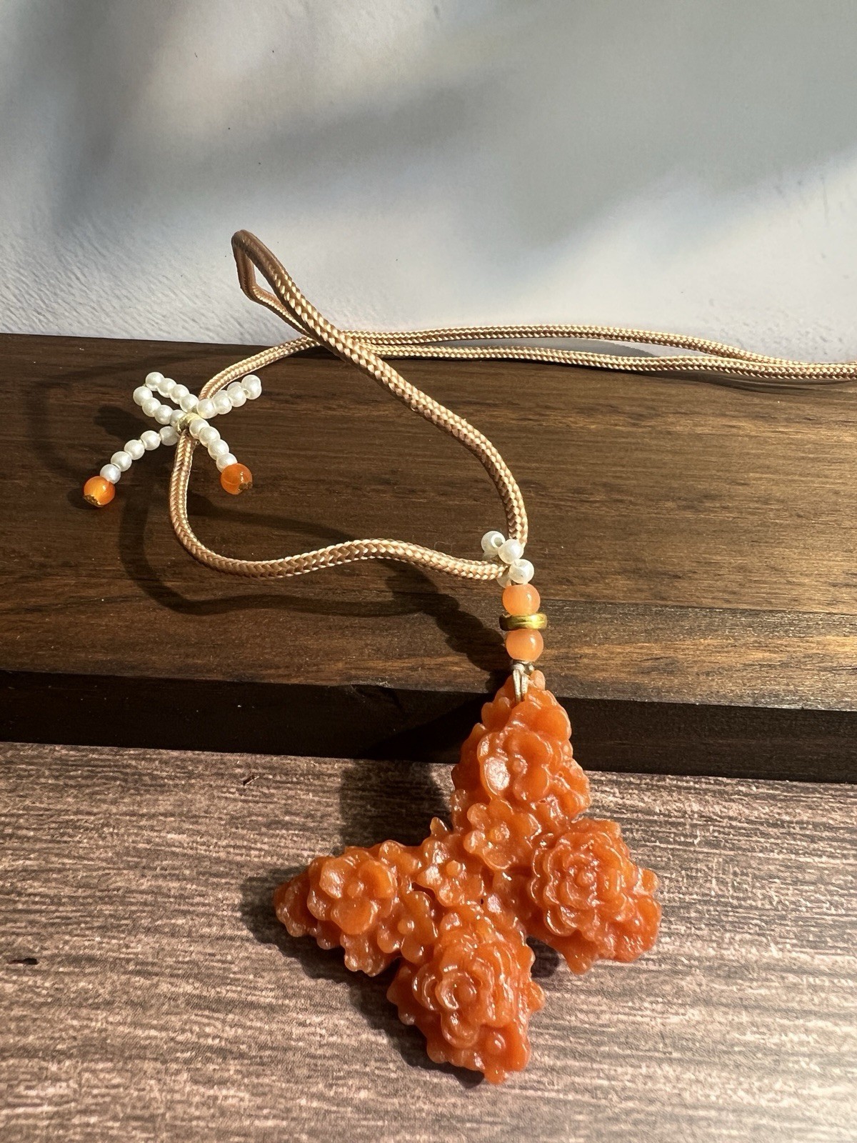 Natural sleeve jade butterfly necklace