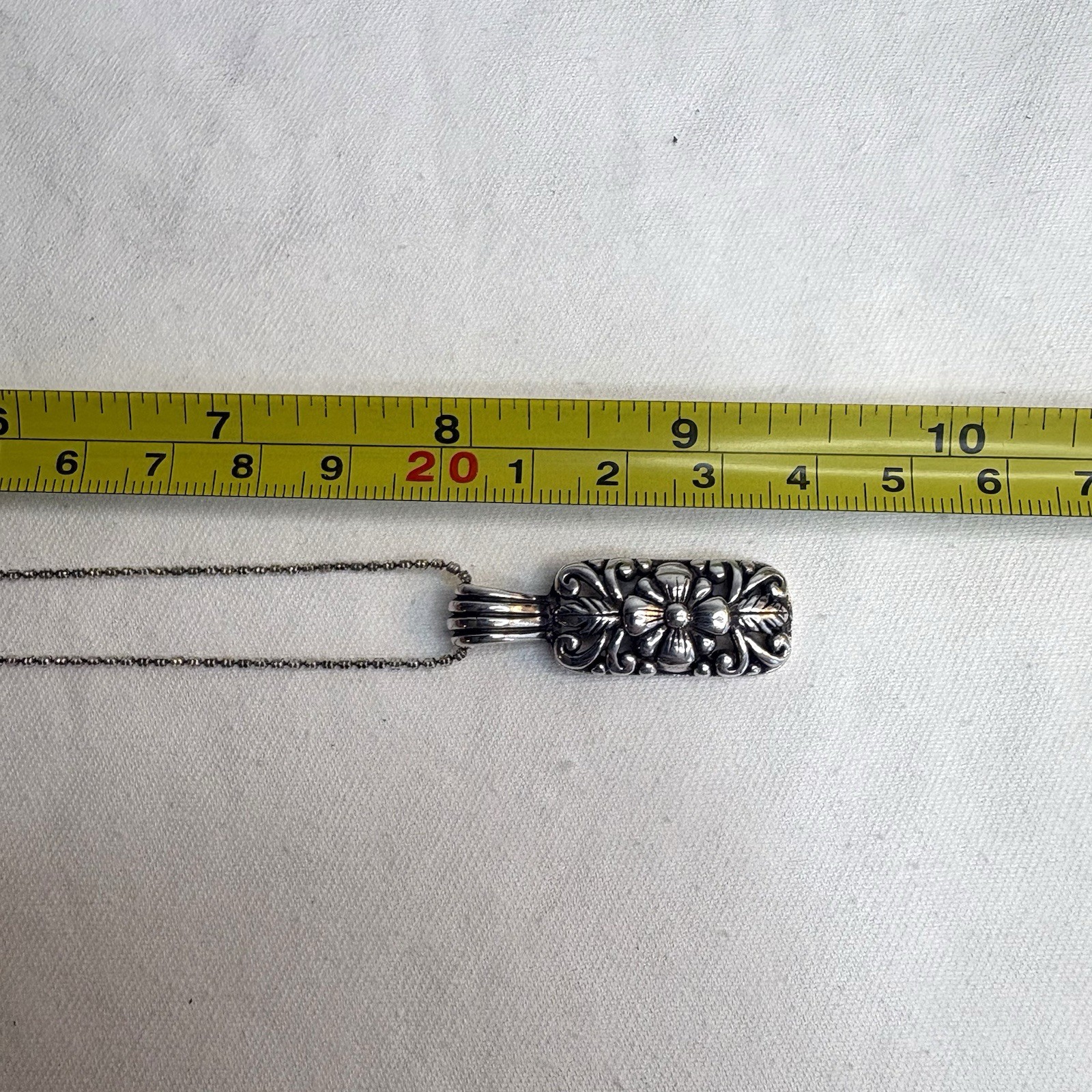 Italy Vintage 925 Sterling Silver Floral Pendant Necklace 18” Chain 9g