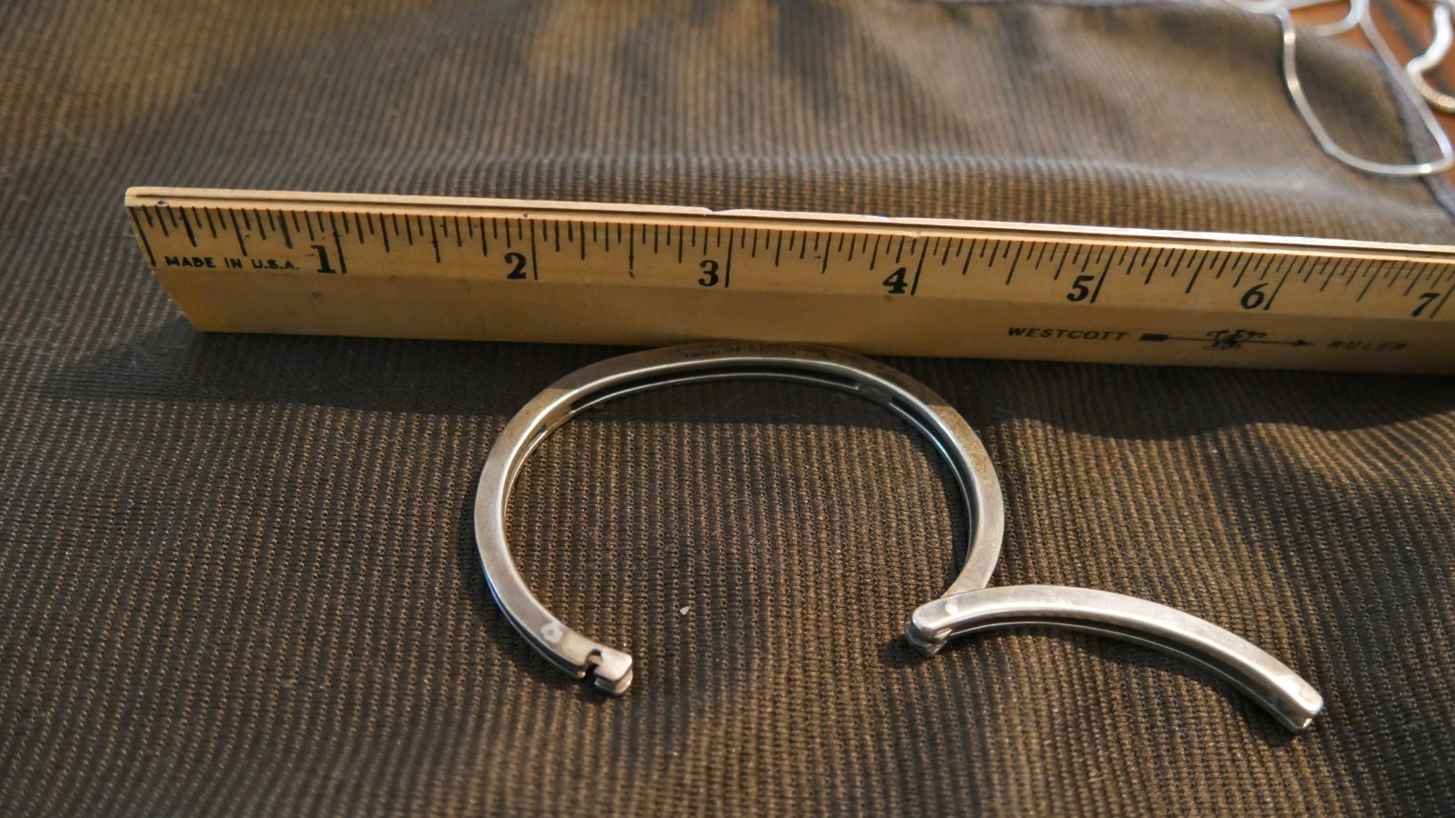 SLEEK 80s Taxco Mexico Sterling Silver Retro Moderne Hinged GATE BRACELET ~ 26 G