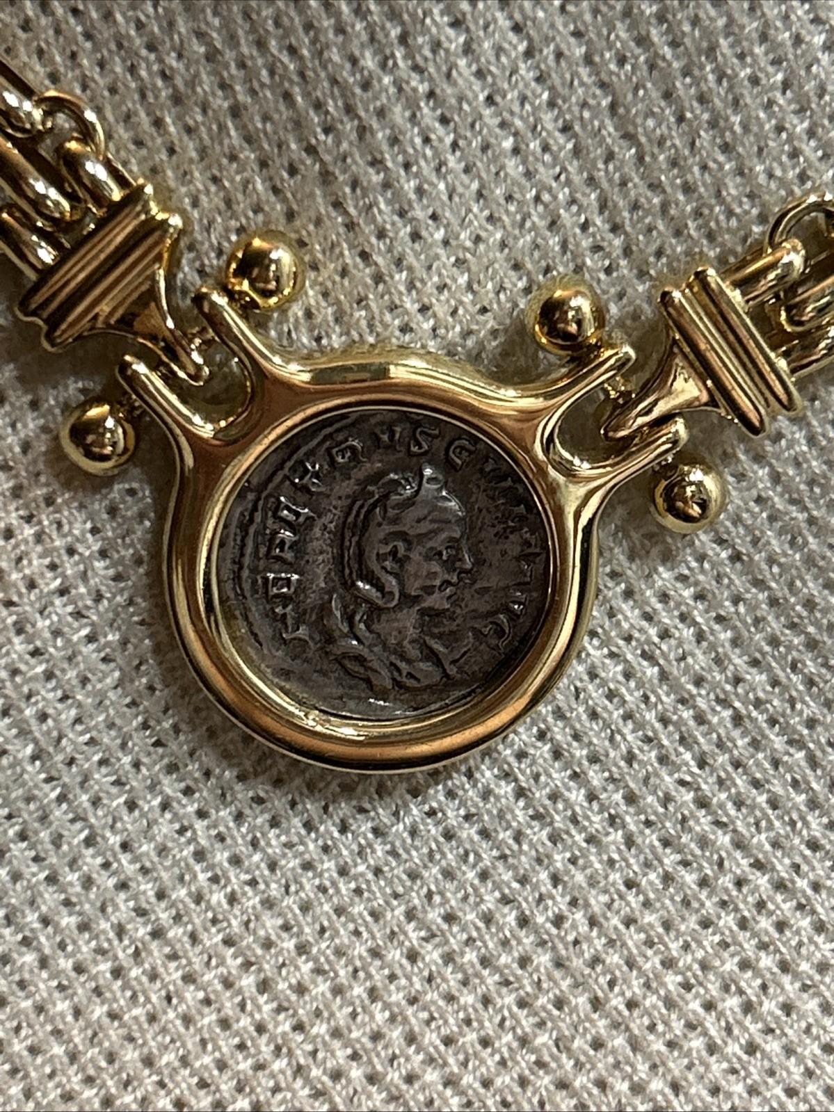46. Gold tone Faux Roman Coin Basket Braided Chain link Collar Necklace 16 1/2″