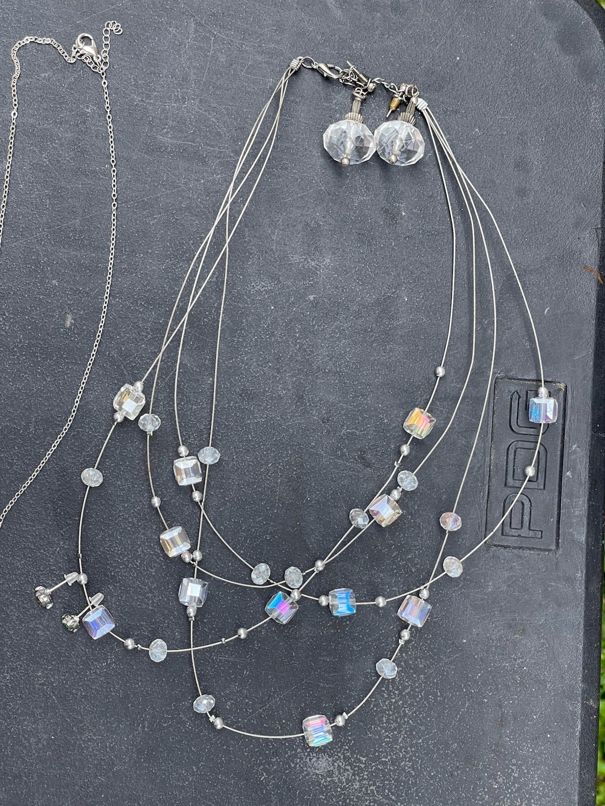 MATCHING NECKLACE EARRINGS BRACELET