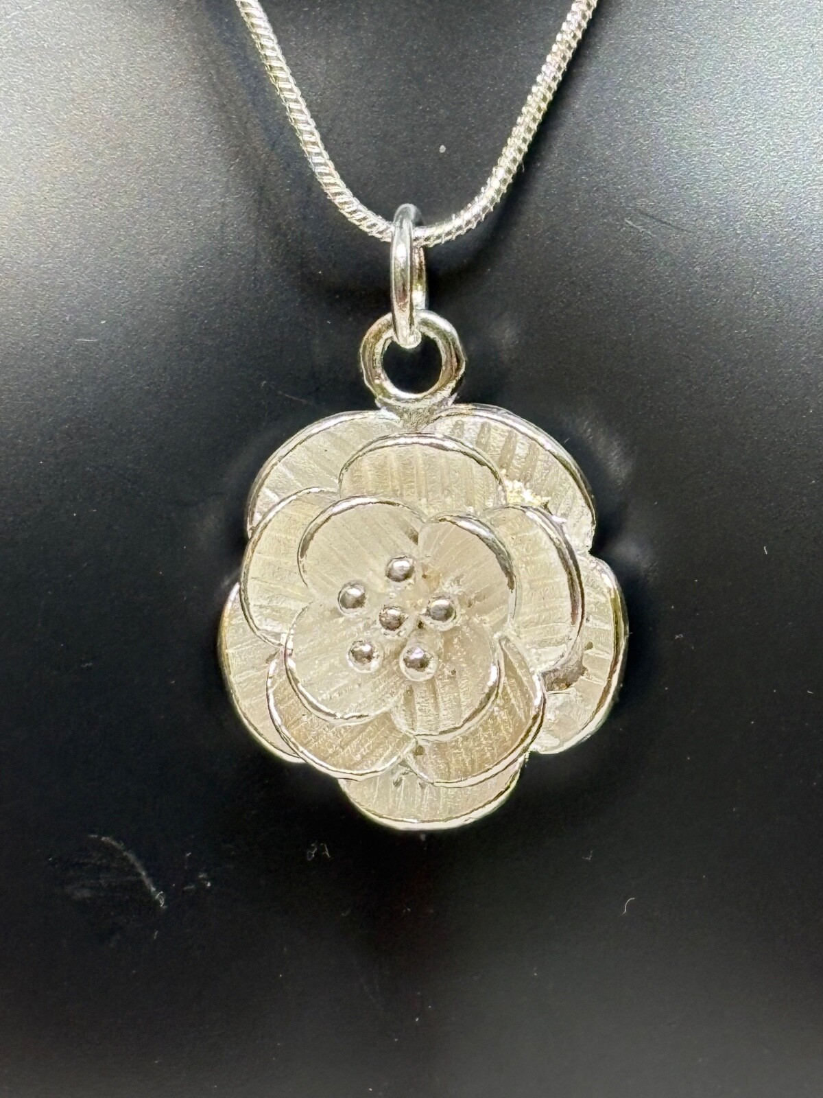 Rose flower necklace pendant 925 sterling silver plated 22″ chain