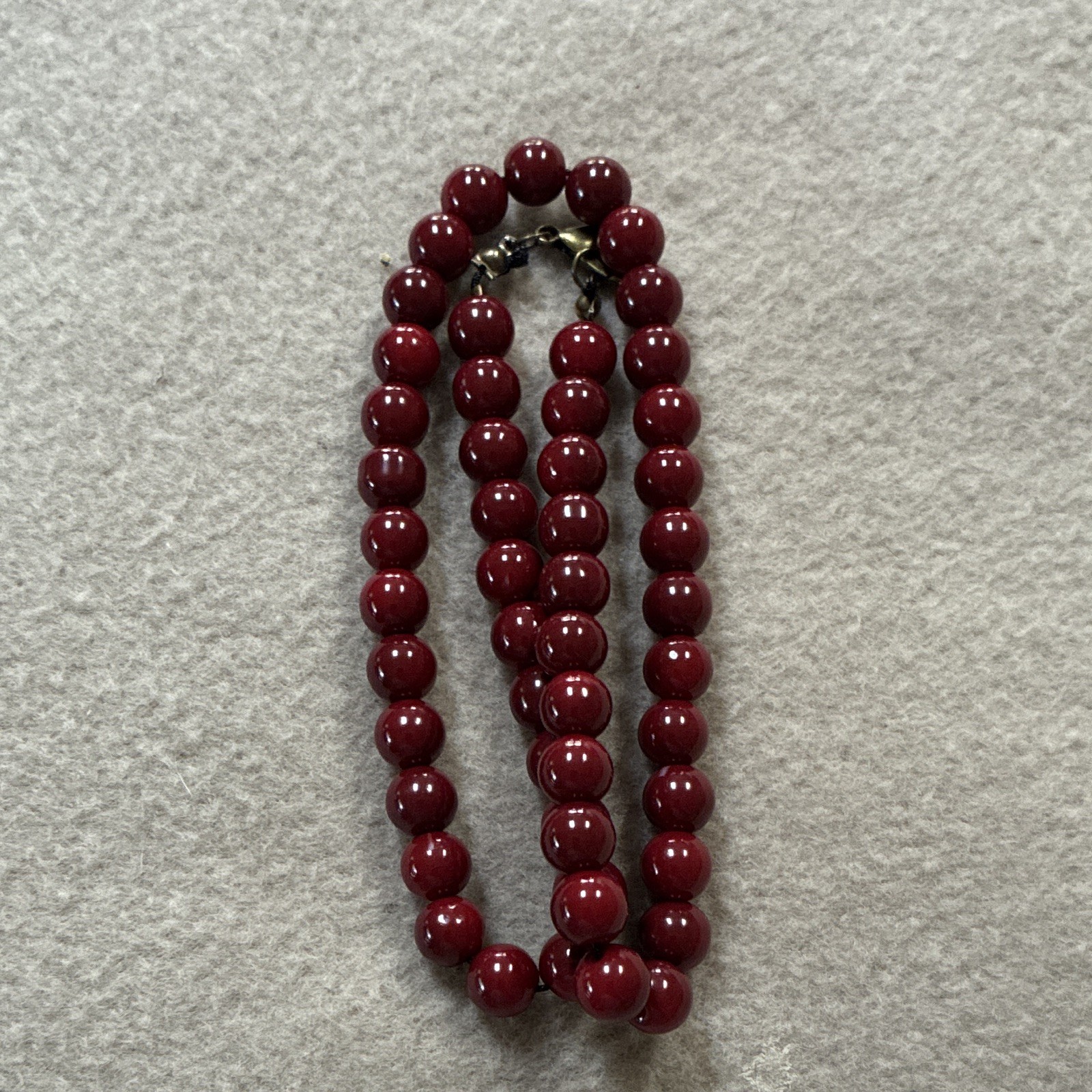 Classic Cherry Red Round Glass/Beaded Strand Necklace w/Lobster Clasp Ball.
