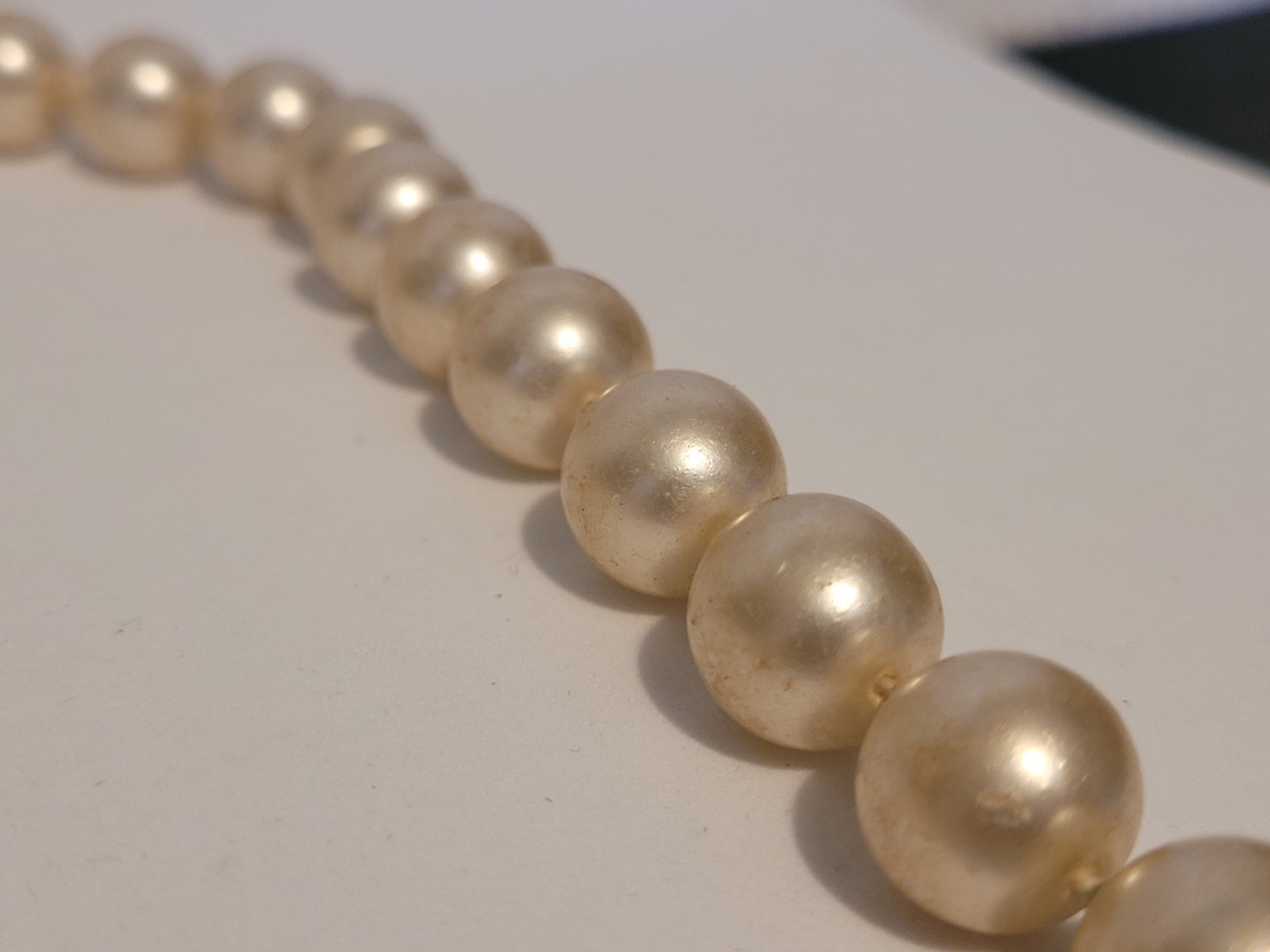 Large Chunky Pearl Styled Ball Bead String Necklace With Fish Hook Clasp