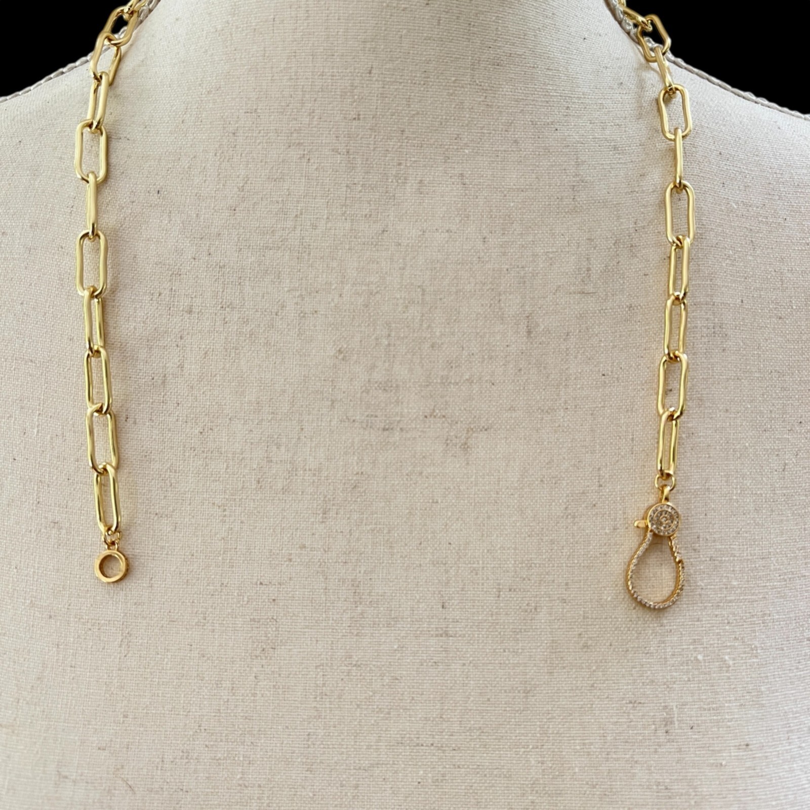 Pave Rhinestone Clasp Gold Tone Link Chain 19.5″ Necklace Minimalist Contemporar