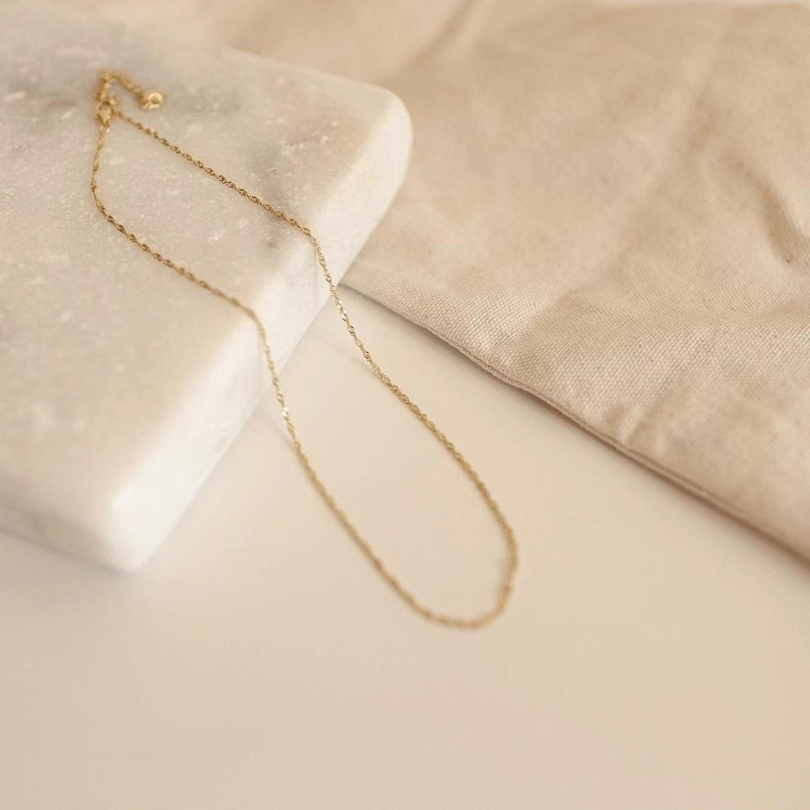 Necklace Exquisite Gold Plated Stainless Steel Thin Chain for Women Simple Style
