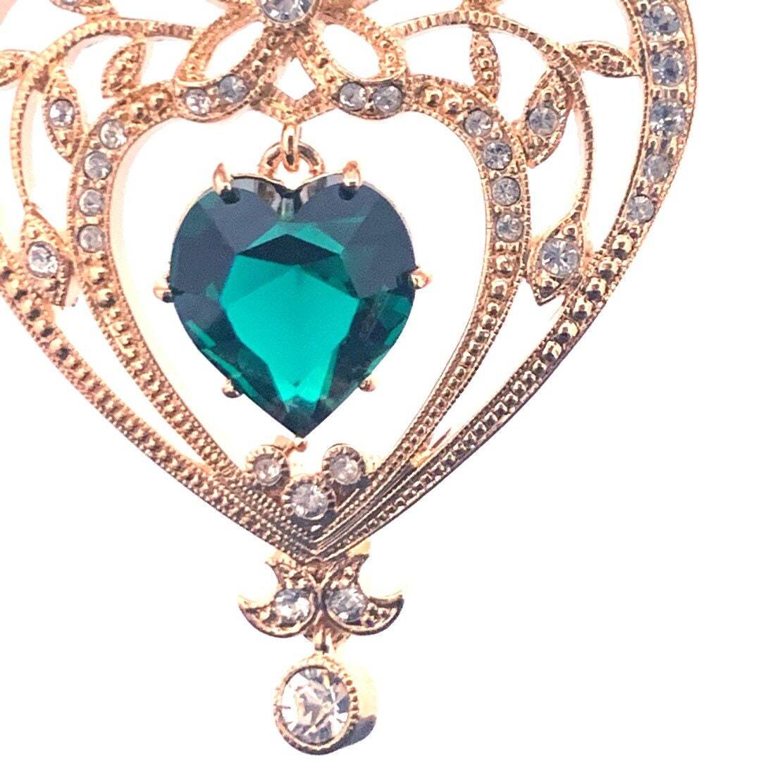 May Birthstone Gold Plated Metal Necklace Set With Heart Shaped Emerald Crystal