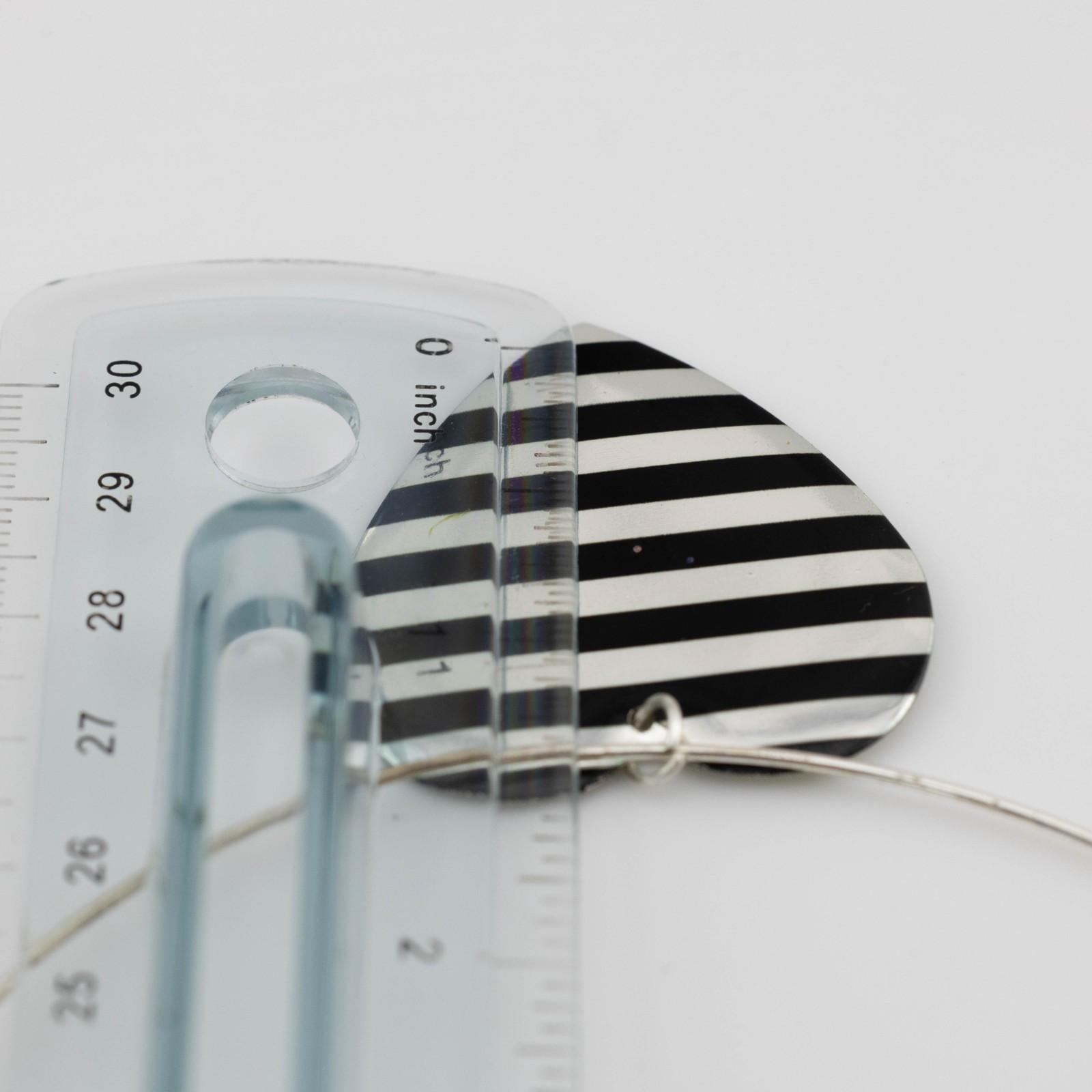 Necklace Black-White Striped Heart Pendant Modern Style Base Metal