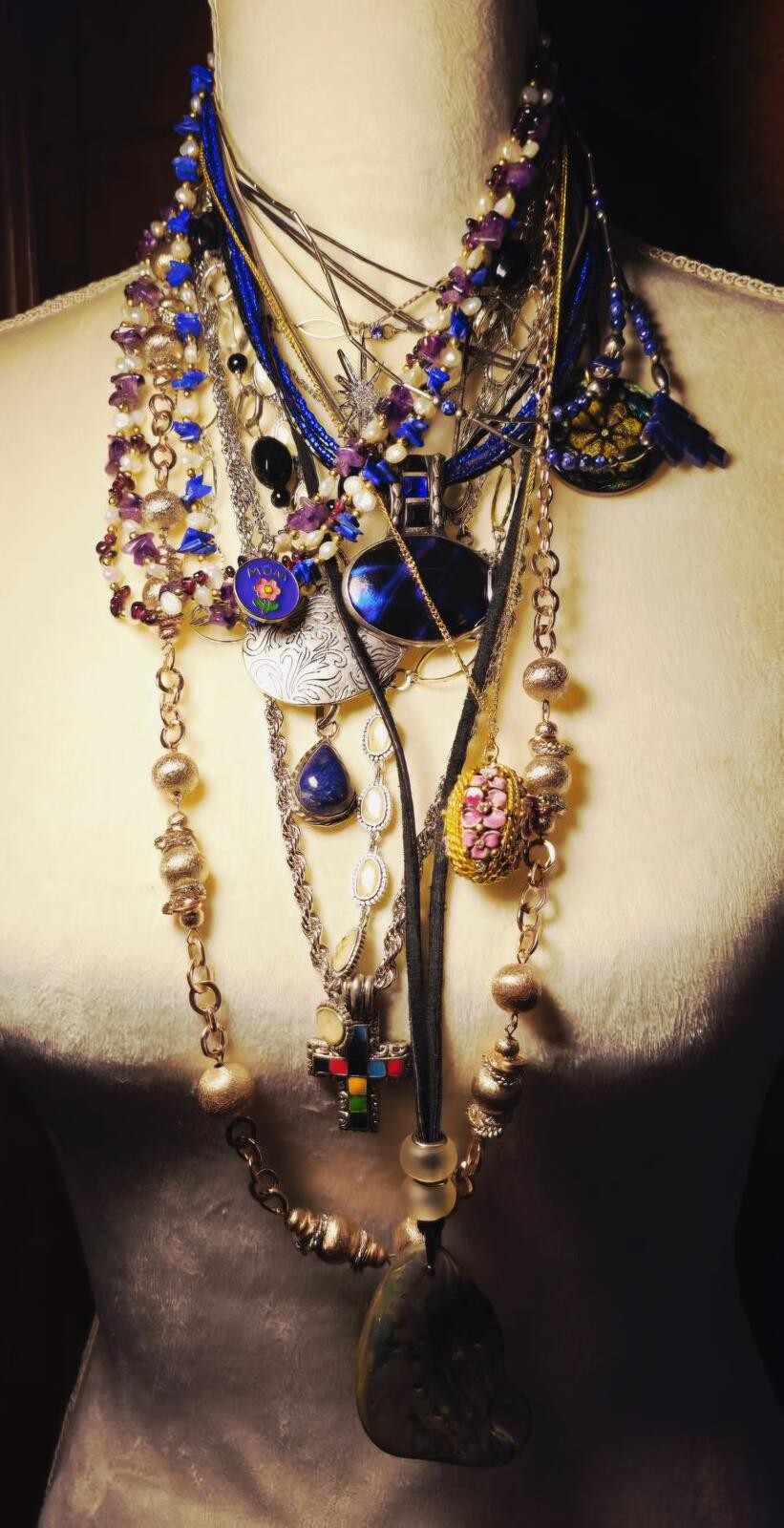 Lot Of 16 Necklaces Various Sizes 14″ to 36″