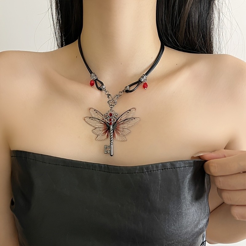 Women’s Butterfly Wings Key Pendant Necklace Vintage Fashion Y2K Alloy Necklace