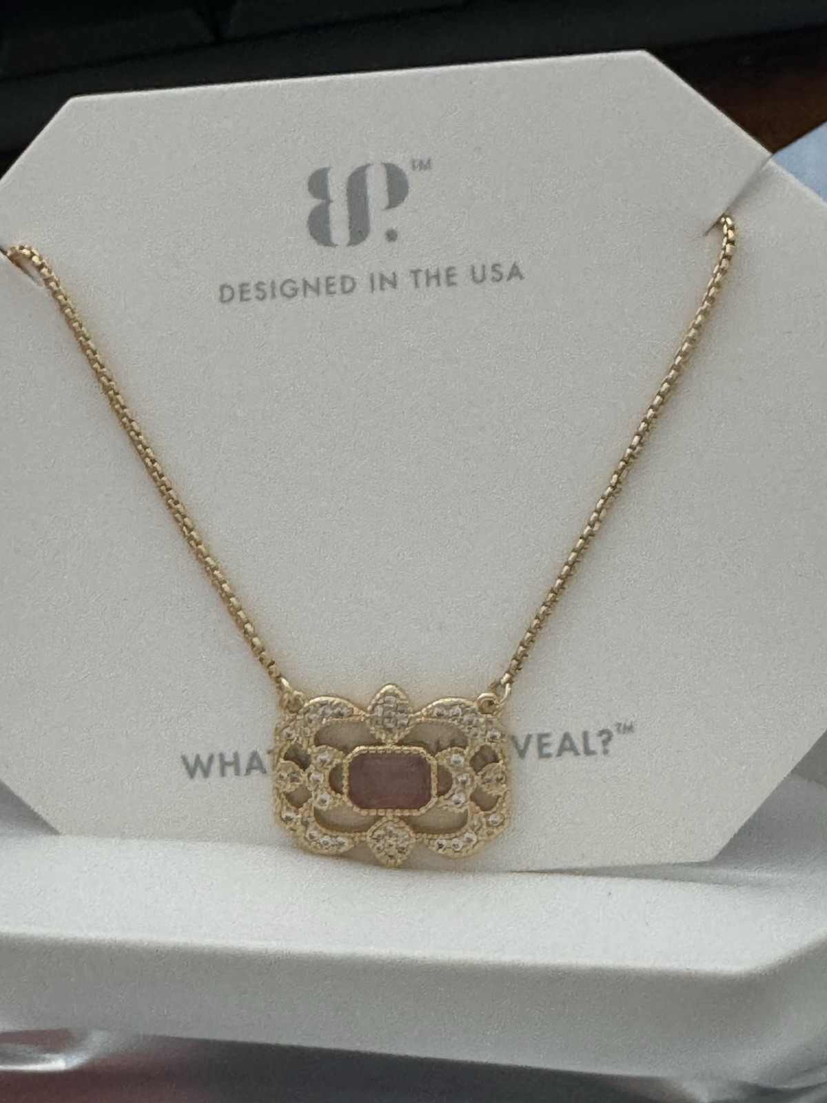 NK68213 Regal Seduction Rose quartz On gold bomb Party