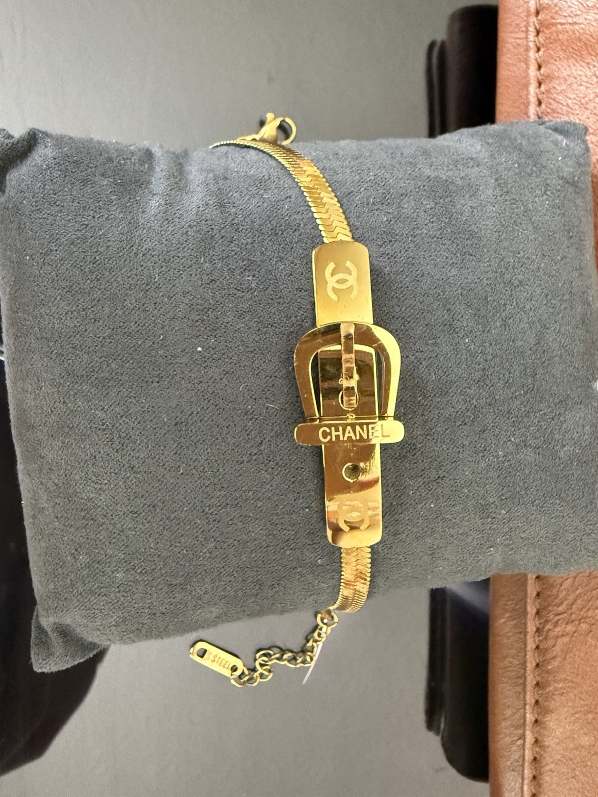 Signed Gold Tone Herringbone Chain Choker Necklace Lobster Adjustable